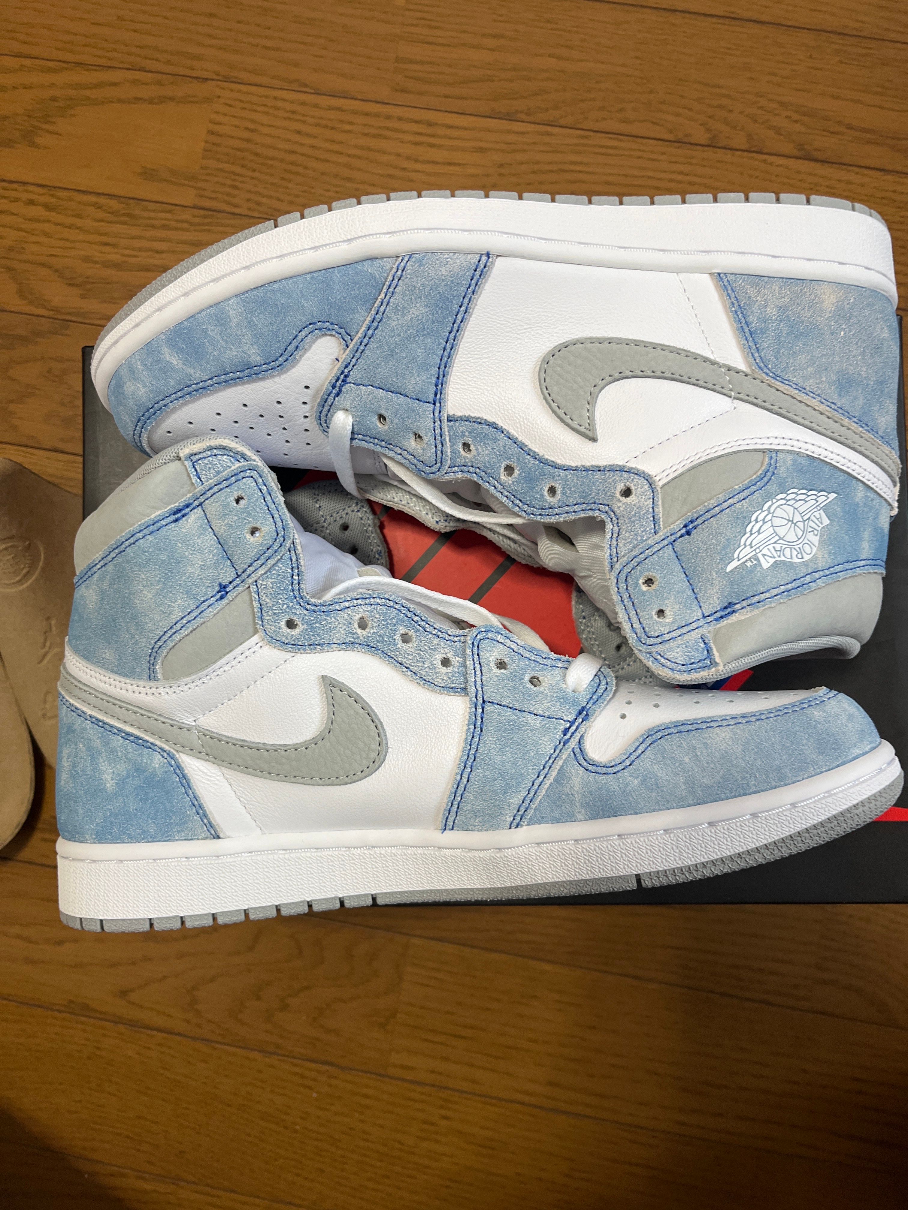 Nike Air Jordan 1 High OG "Hyper Royal"