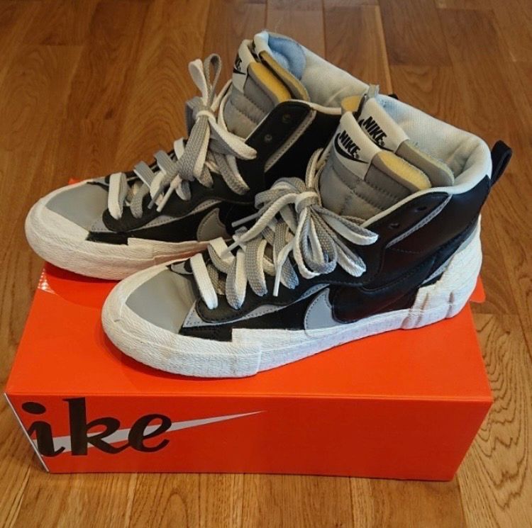 sacai × NIKE BLAZER MID "BLACK/WOLF GREY/WHITE"