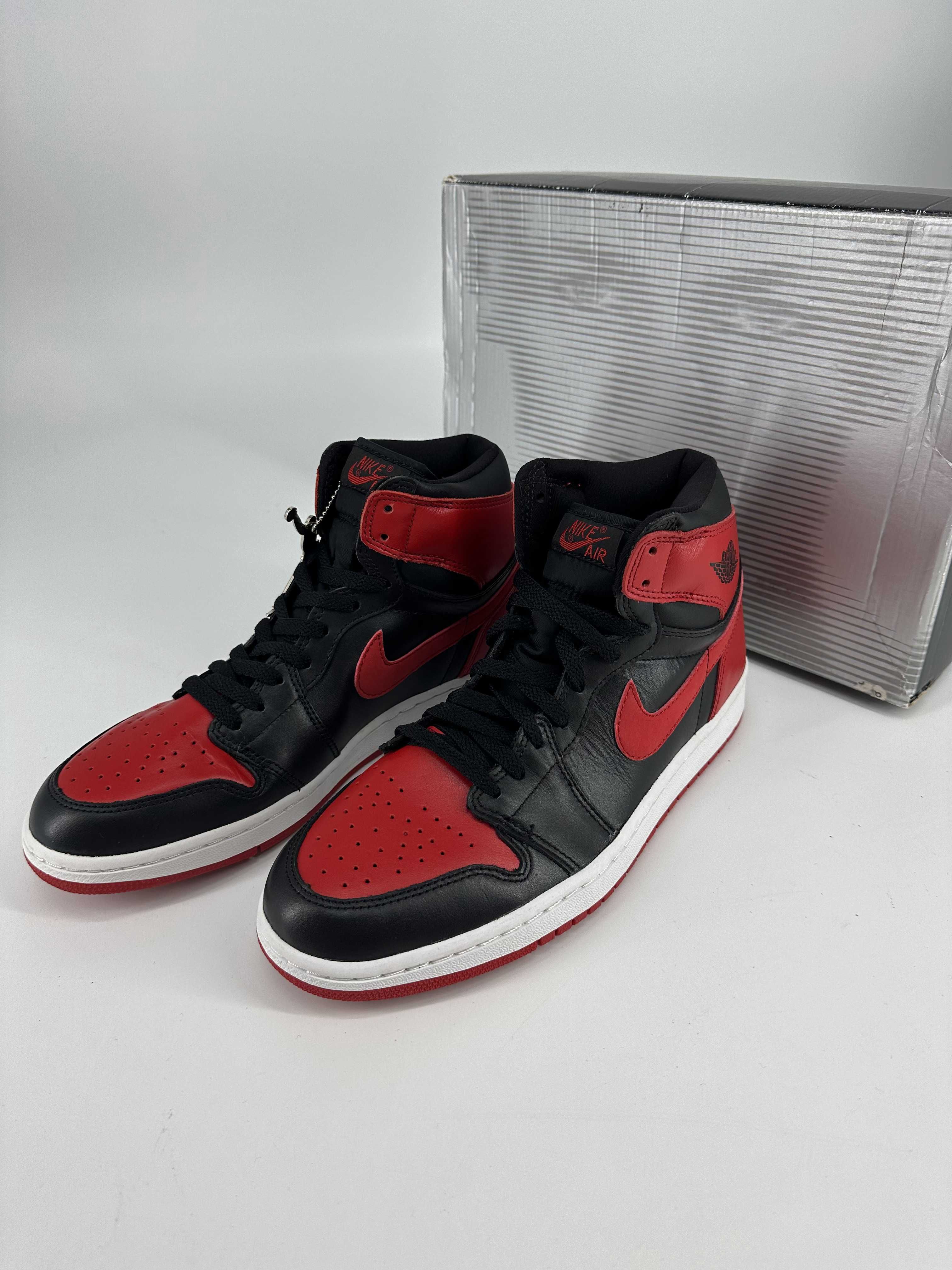 Nike Air Jordan 1 Retro High "Black Varsity Red/Bred"(2001)