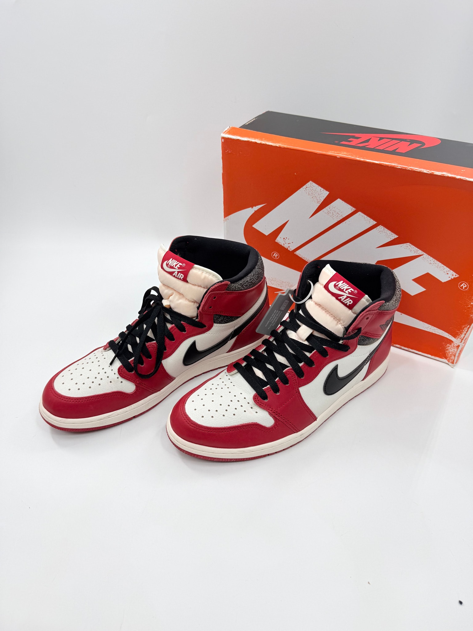 Nike Air Jordan 1 High OG "Lost & Found/Chicago"
