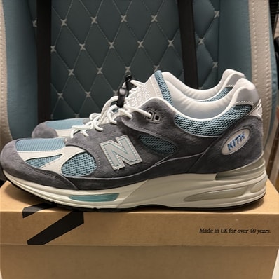 KITH × New Balance 991V2 "Asphalt/Lead/Oyster Mushroom"