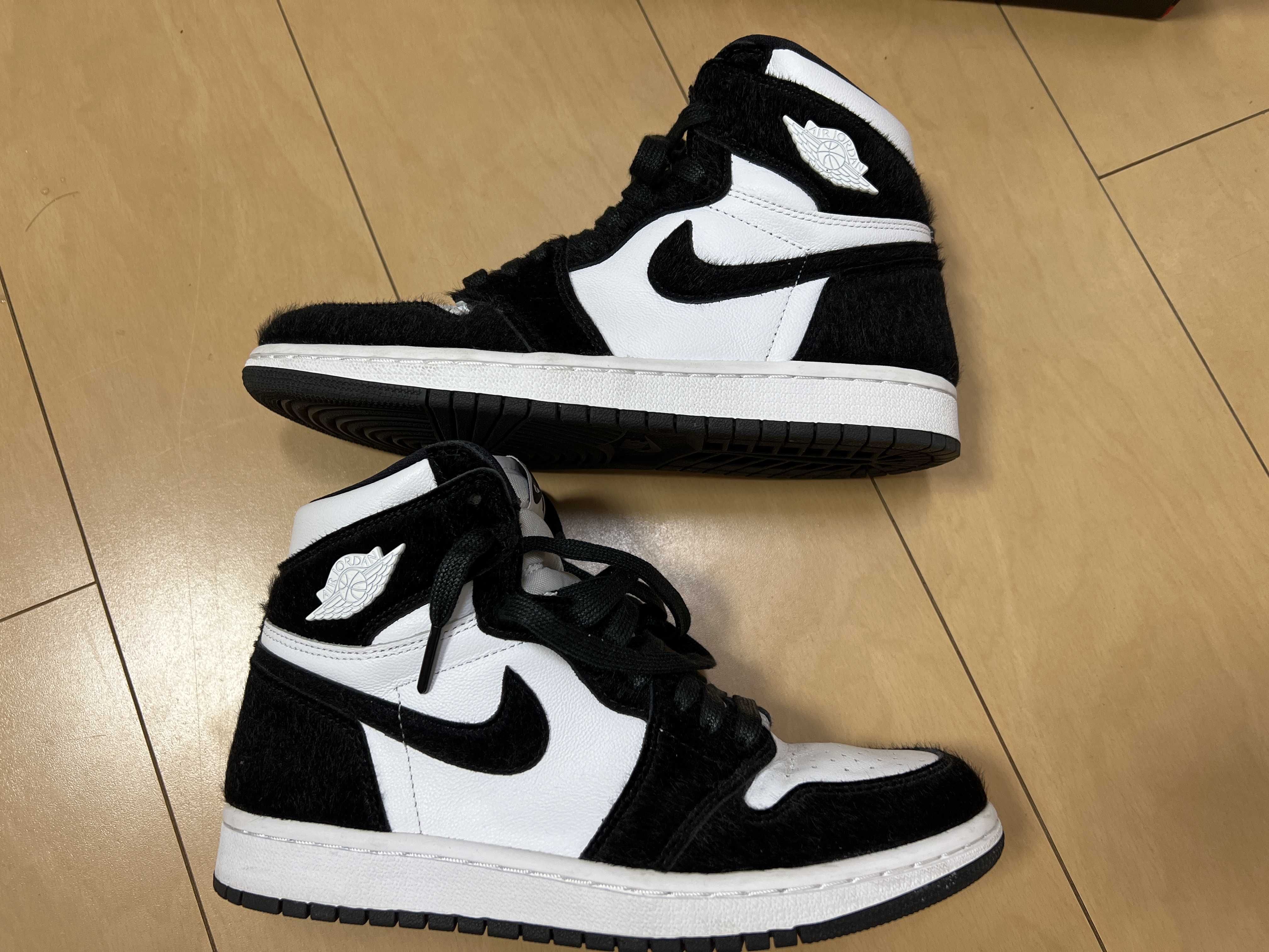 Nike Women's Air Jordan 1 Retro High OG "Black/White"