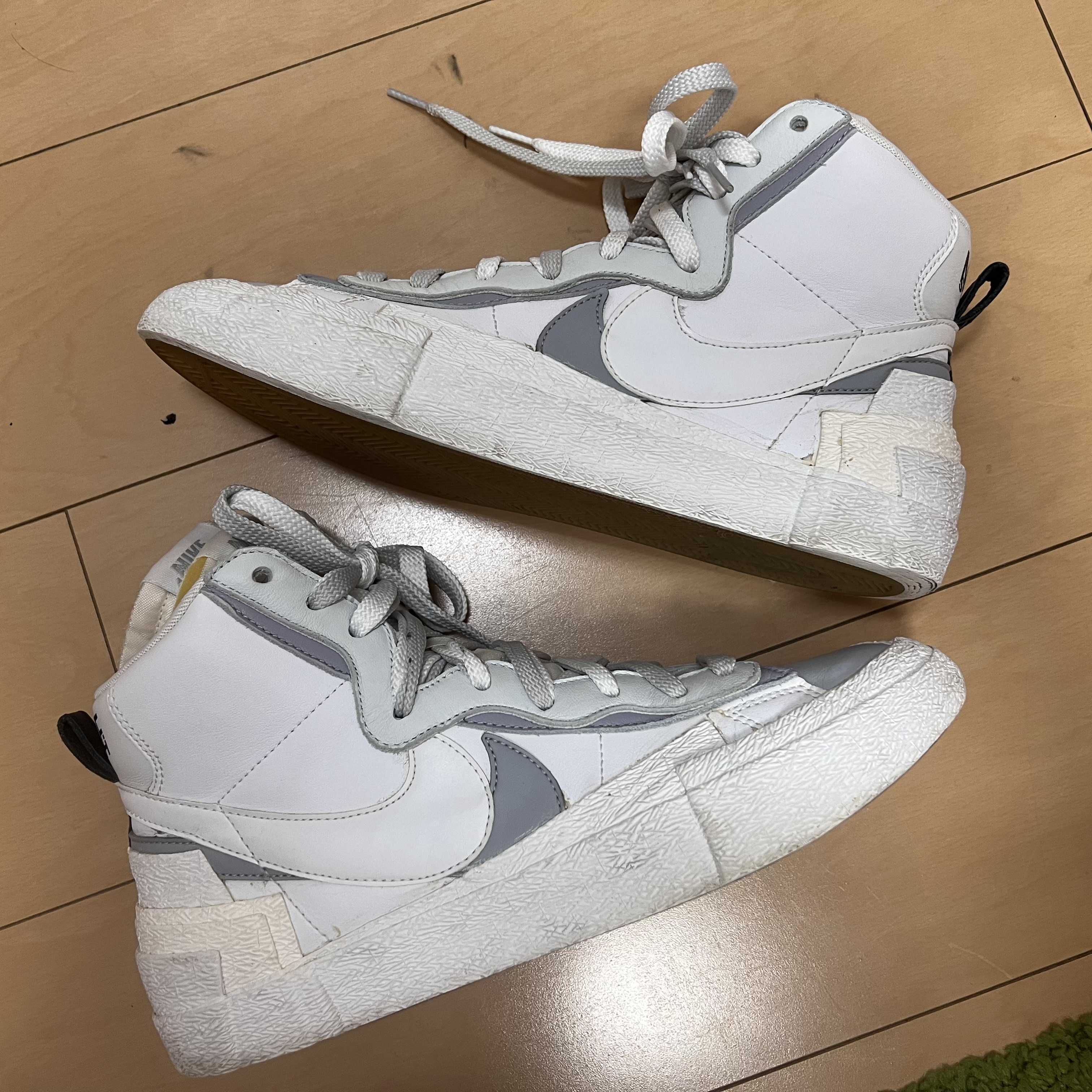 sacai × NIKE BLAZER MID "WHITE/WOLF GREY"