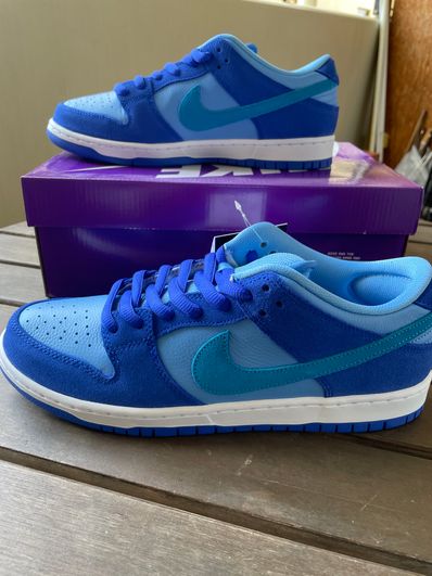 Nike SB Dunk Low "Blue Raspberry"