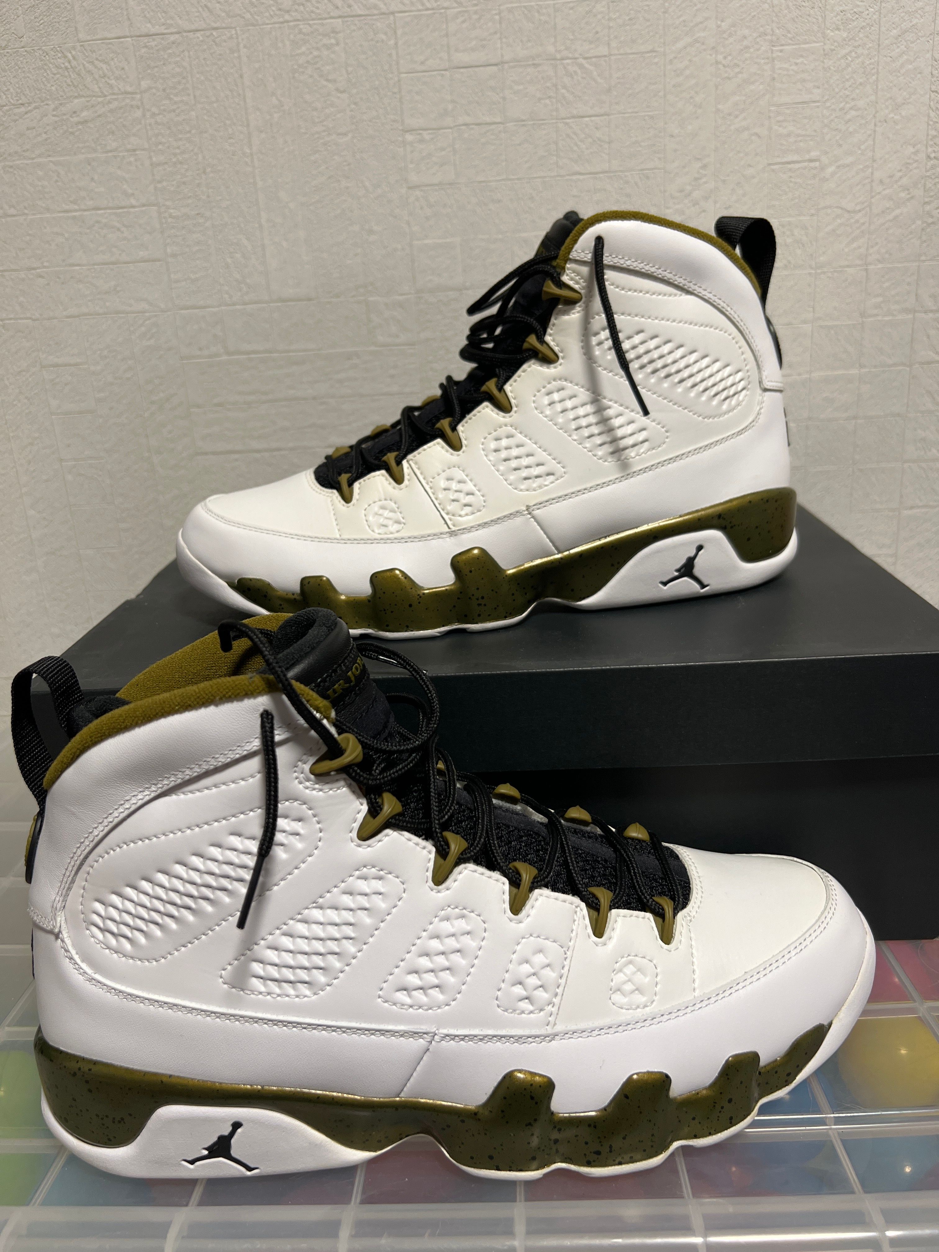 Nike Air Jordan 9 Retro Statue