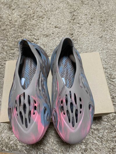 adidas YEEZY Foam Runner