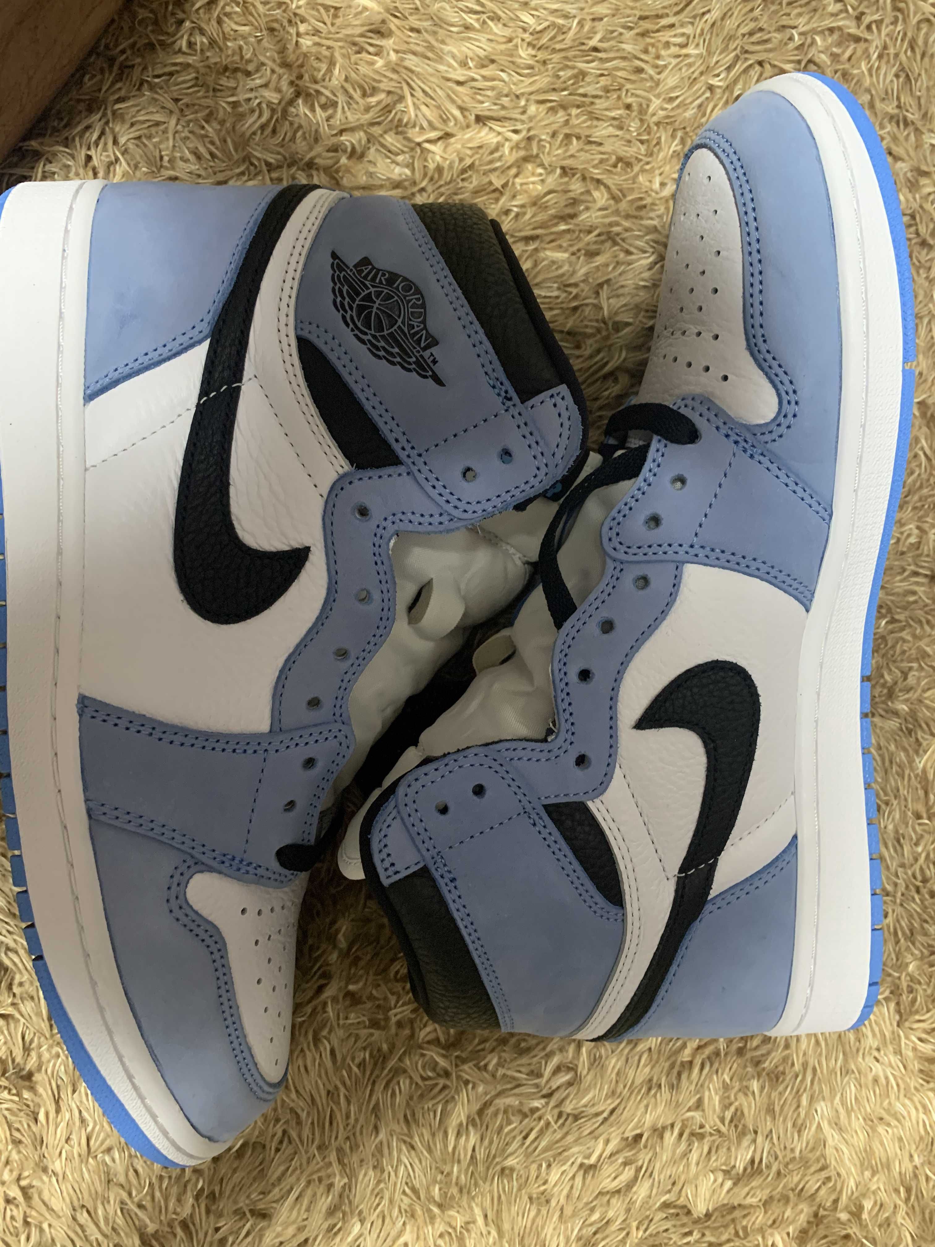 Nike Air Jordan 1 High OG "University Blue"