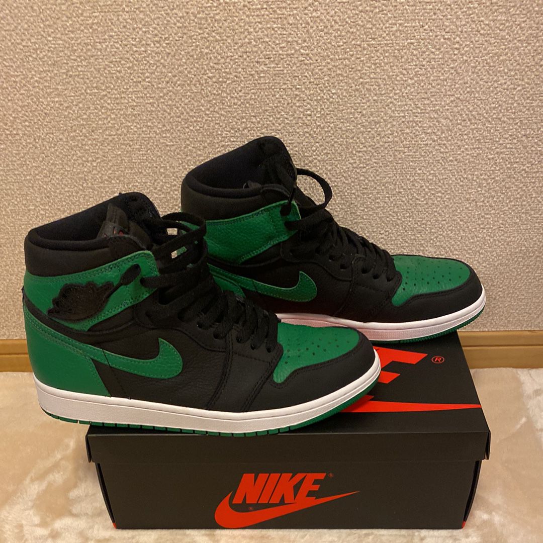 Nike Air Jordan 1 Retro High OG "Black/Pine Green" (2020)