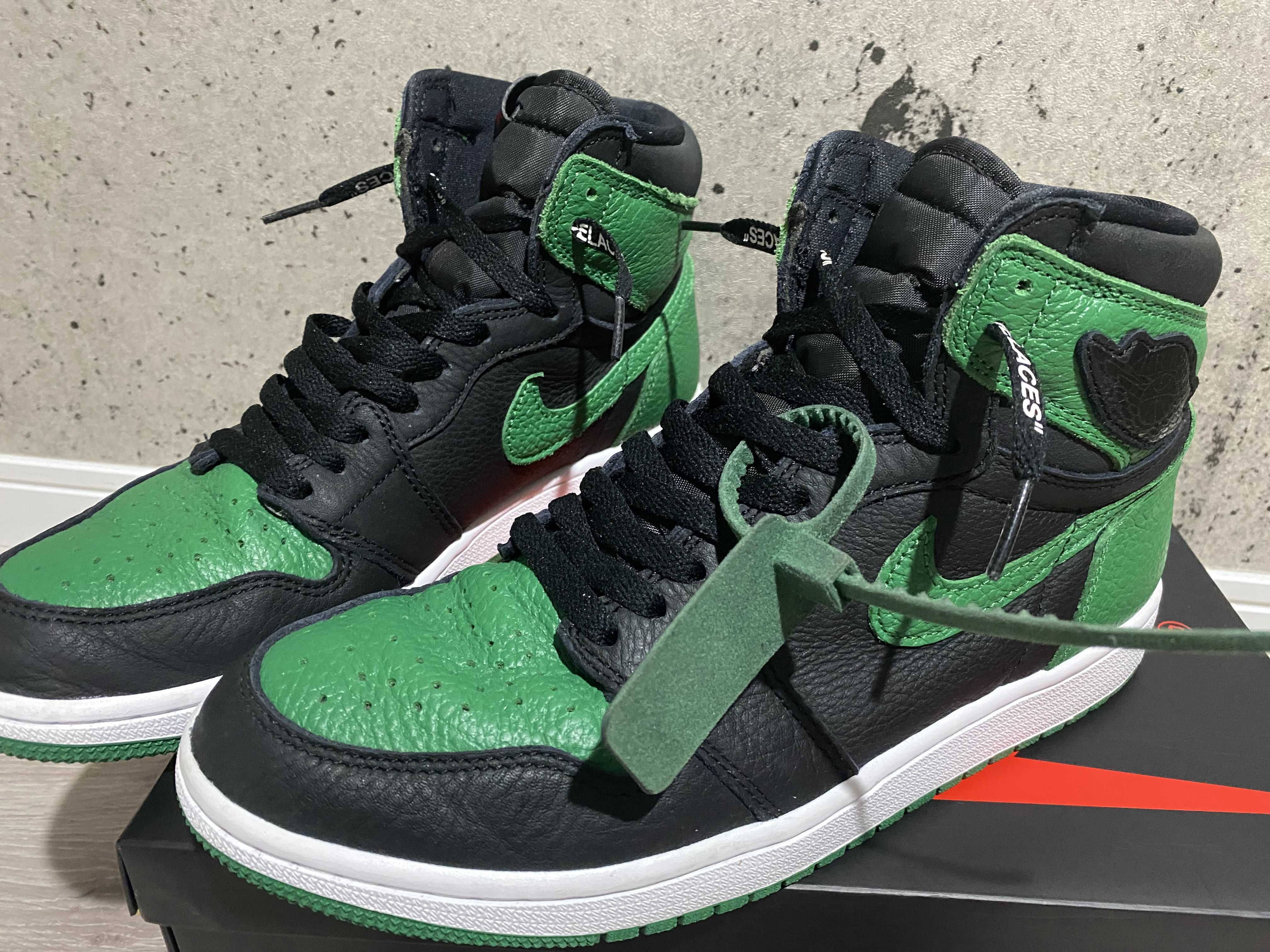 Nike Air Jordan 1 Retro High OG "Black/Pine Green" (2020)