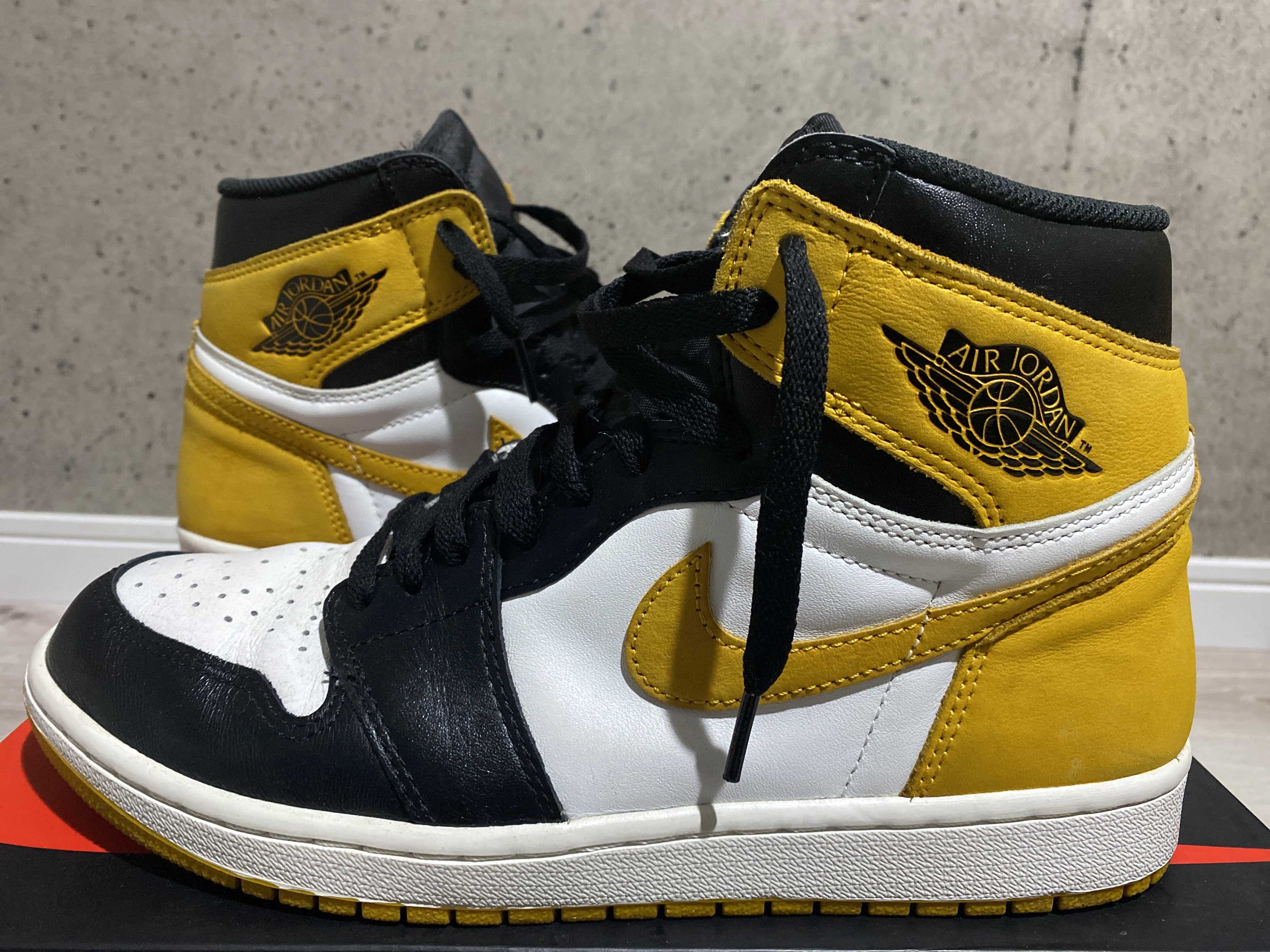 Nike Air Jordan 1 Retro High OG "Black Toe/Yellow Ochre"