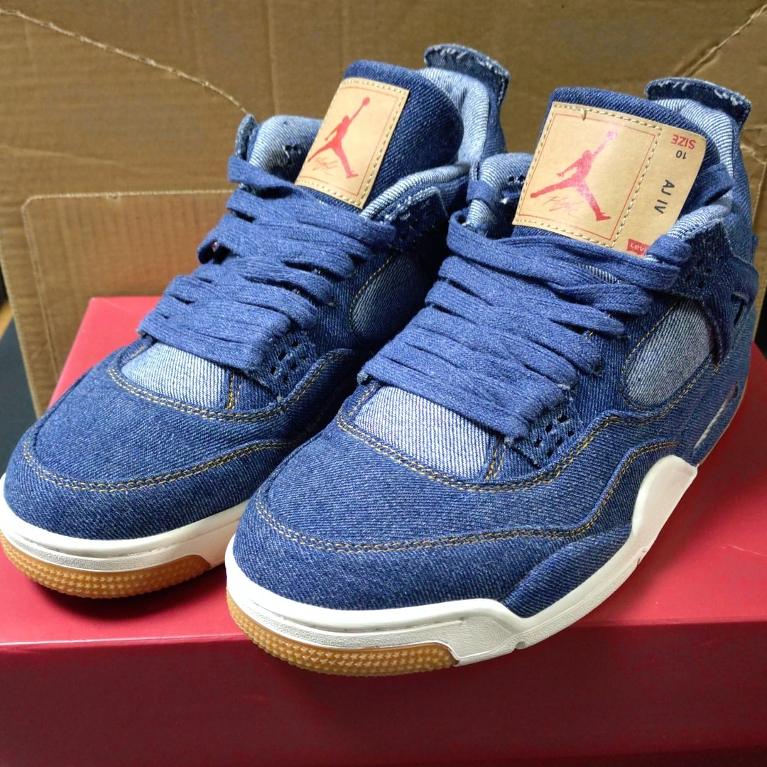 Nike × Levi's Air Jordan 4 "Denim" (LEVIS Tab)