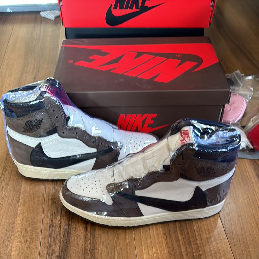 Travis Scott × Nike Air Jordan 1 Retro High OG TS SP "Sail/Dark Mocha"