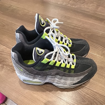 MoMA Design Store Exclusive Nike Air Max 95 OG "Reverse Neon"