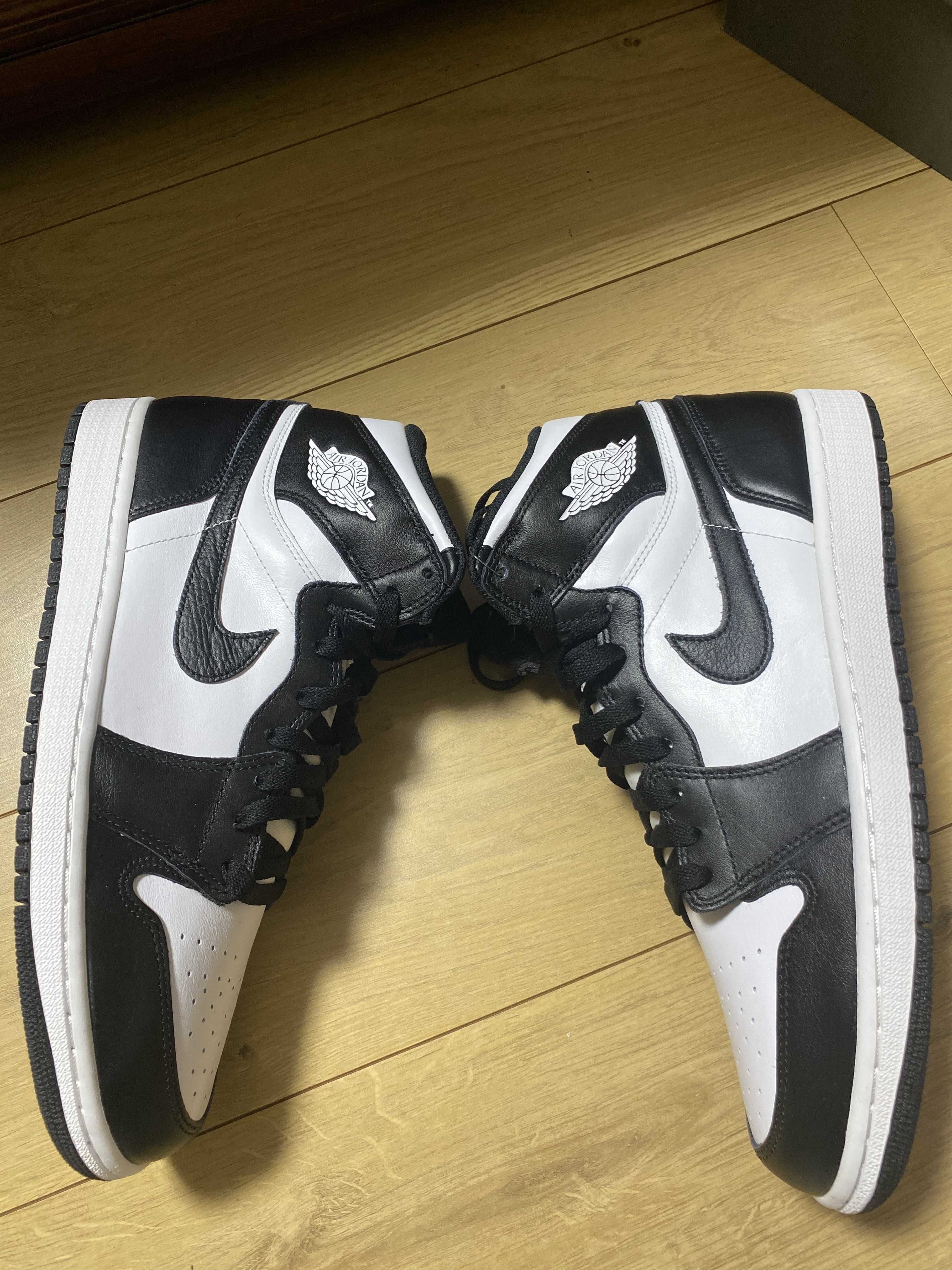 Nike Air Jordan 1 Retro High OG "Black/White" (2014)