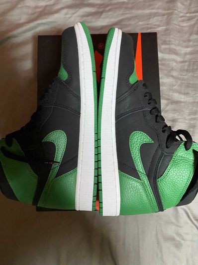 Nike Air Jordan 1 Retro High OG "Black/Pine Green" (2020)