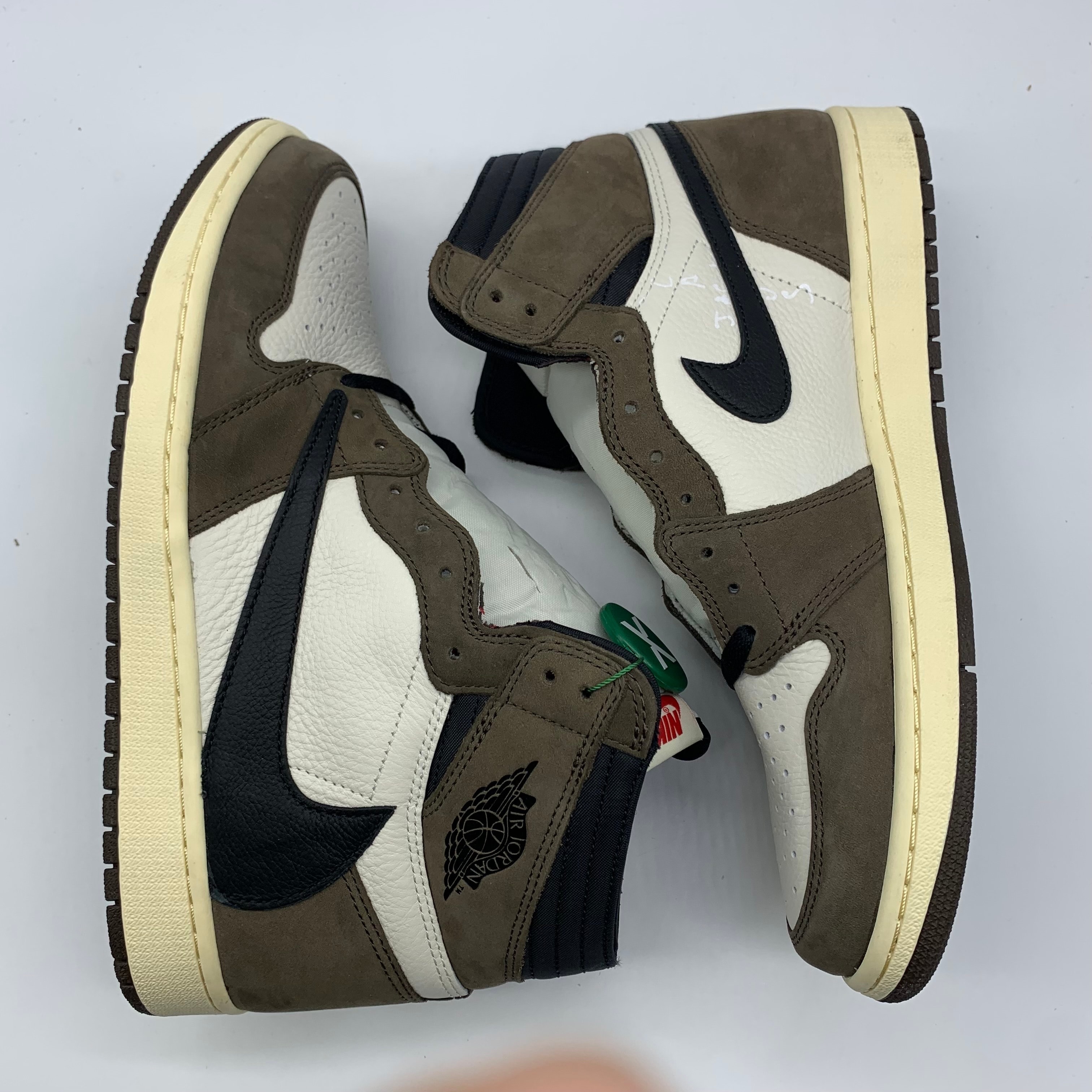 Travis Scott × Nike Air Jordan 1 Retro High OG TS SP "Sail/Dark Mocha"