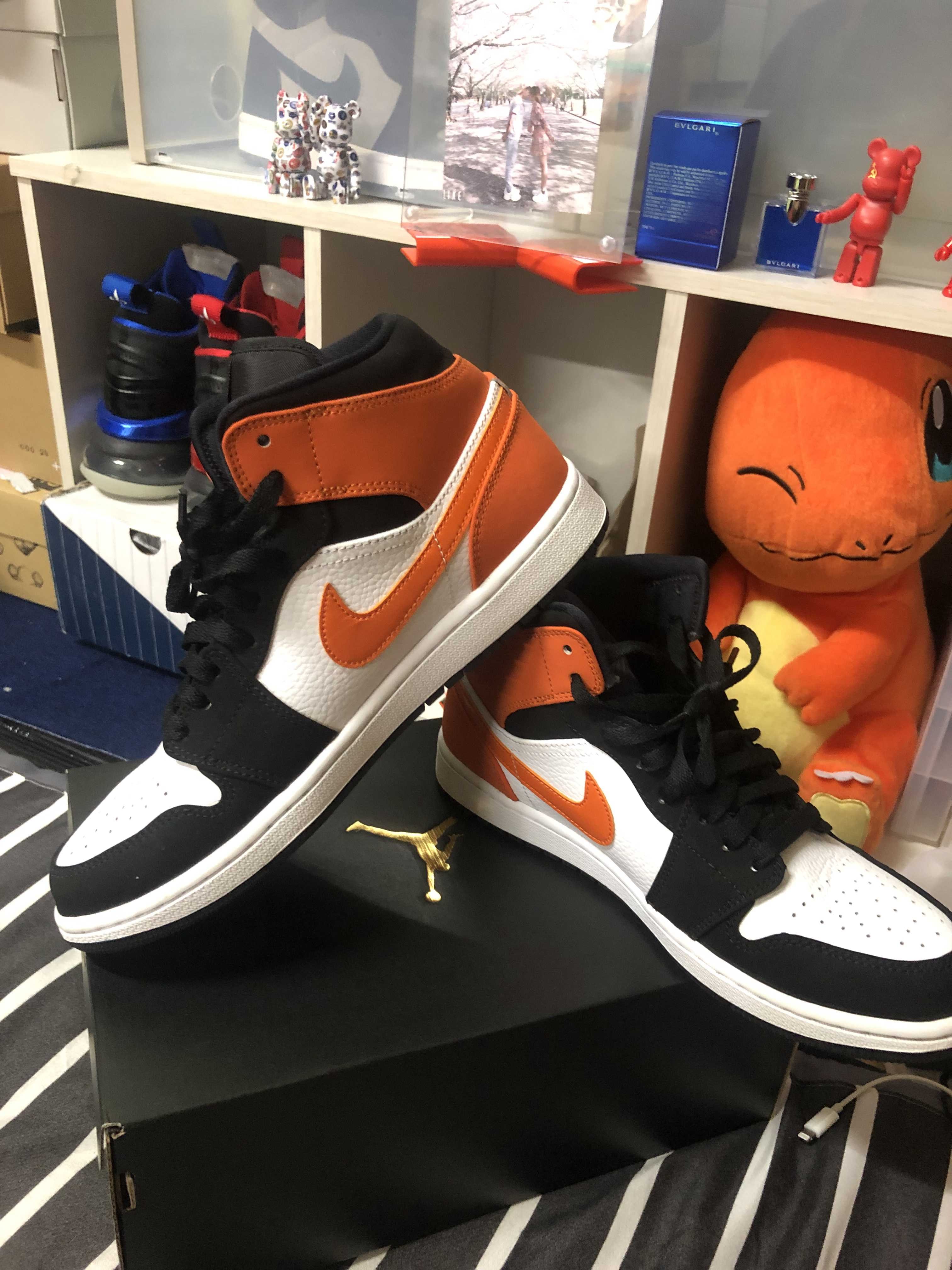 NIKE AIR JORDAN 1 MID "SHATTERED BACKBOARD"
