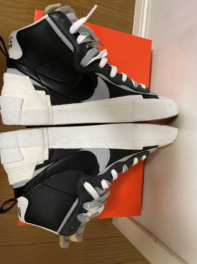sacai × NIKE BLAZER MID "BLACK/WOLF GREY/WHITE"