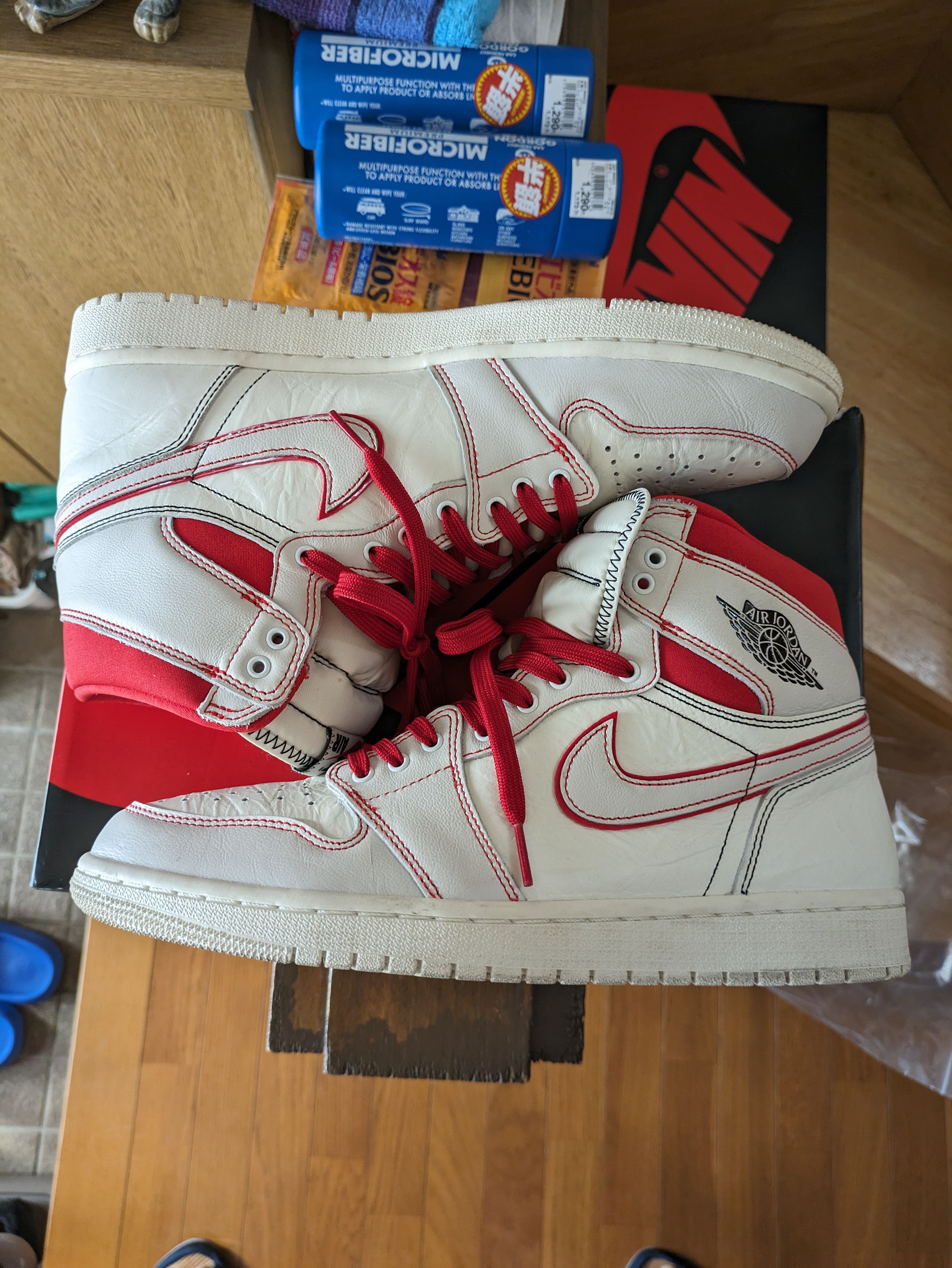 Nike Air Jordan 1 Retro High OG "Sail/University Red"     