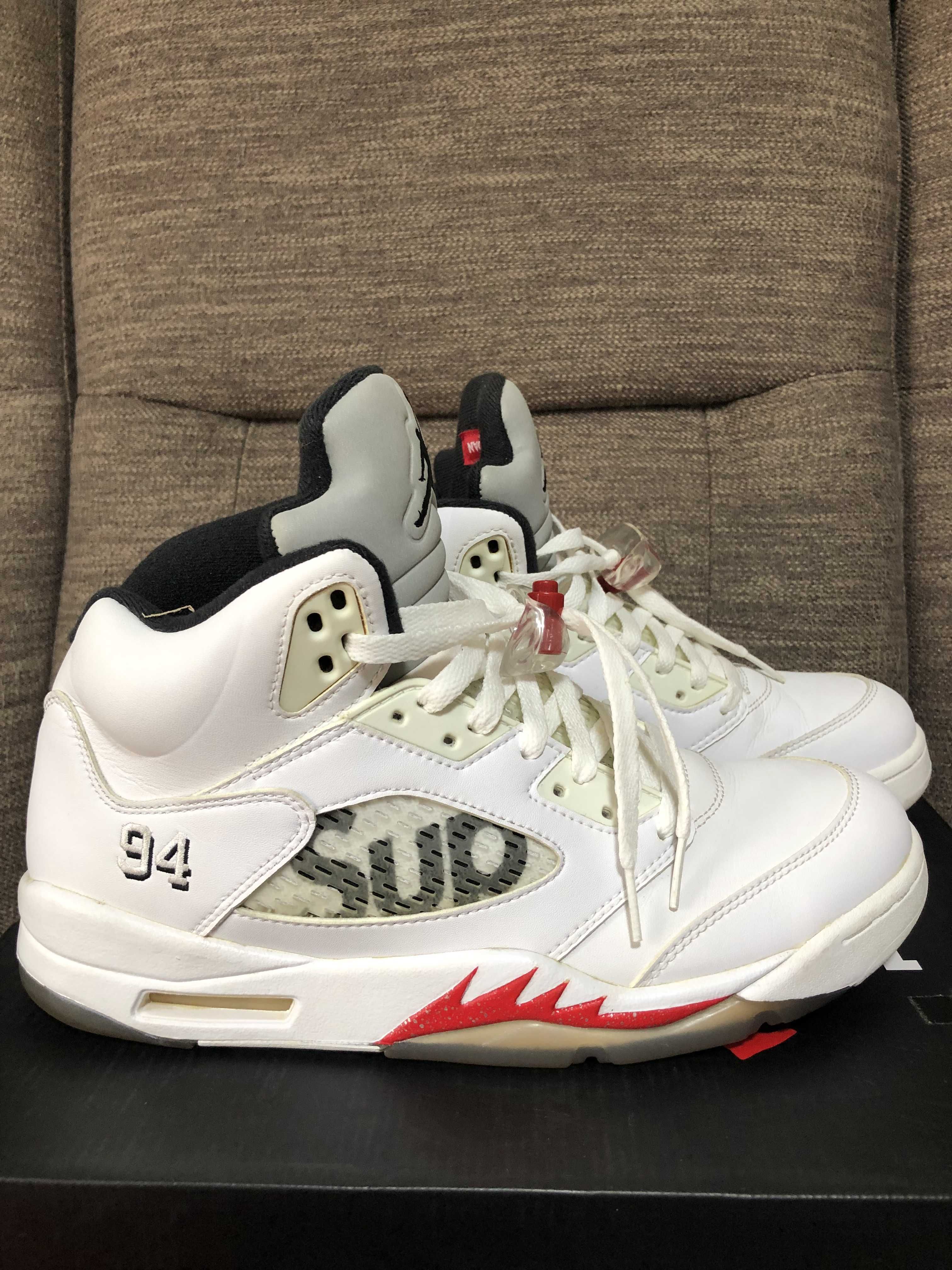 Supreme × Nike Air Jordan 5 Retro "White"