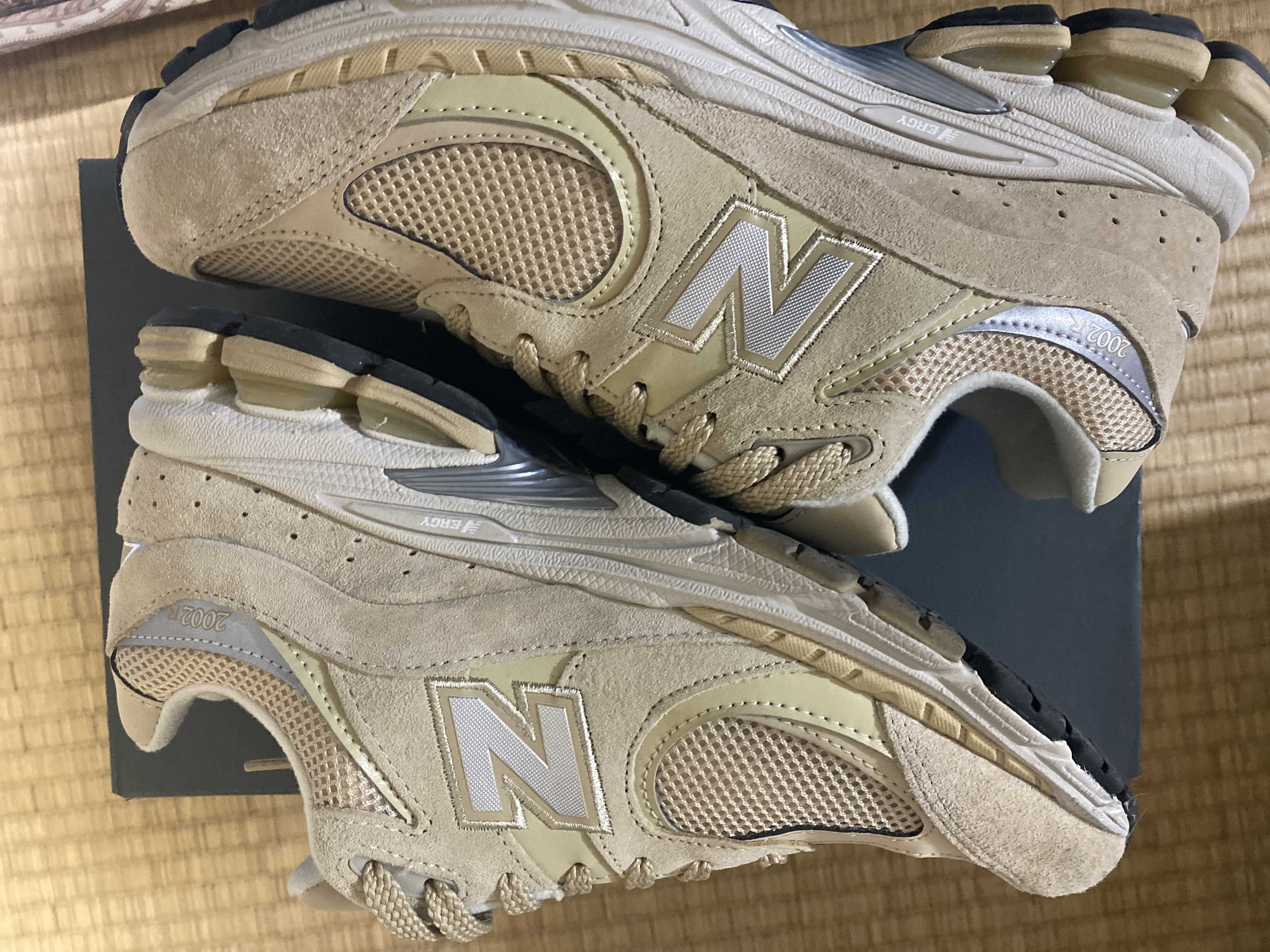 New Balance 2002R "Khaki/Silver"