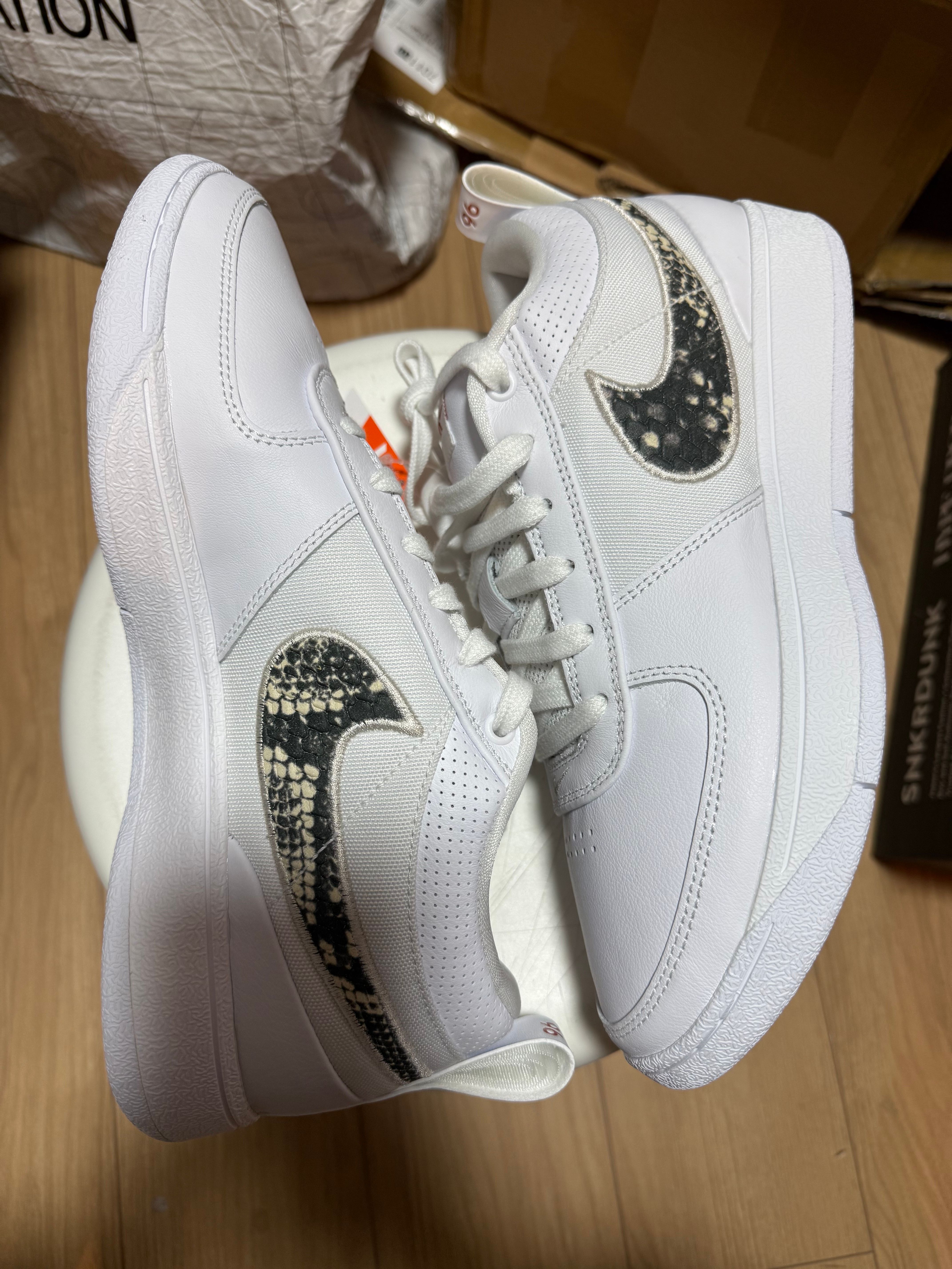 Nike Book 1 "Rattlesnake" (FJ4249-101/FJ4250-101)