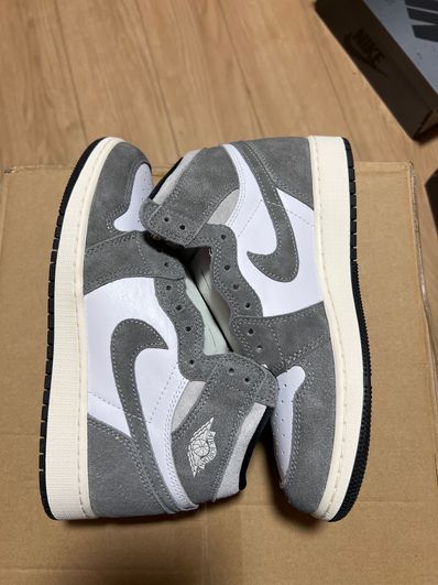 Nike GS Air Jordan 1 Retro High OG "Black and Smoke Grey"