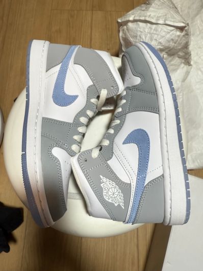 Nike Women's Air Jordan 1 Mid "Wolf Grey"