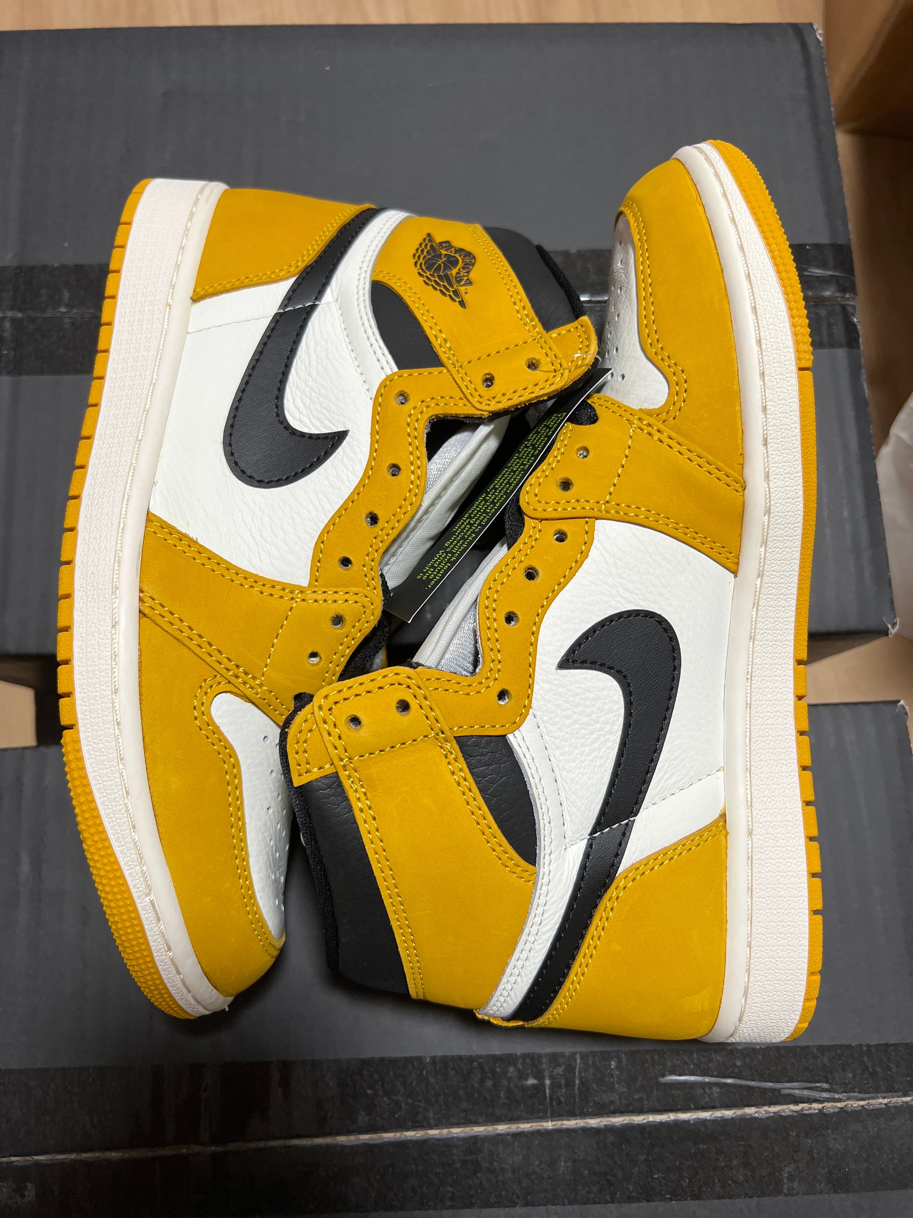 Nike Air Jordan 1 Retro High OG "Yellow Ochre"