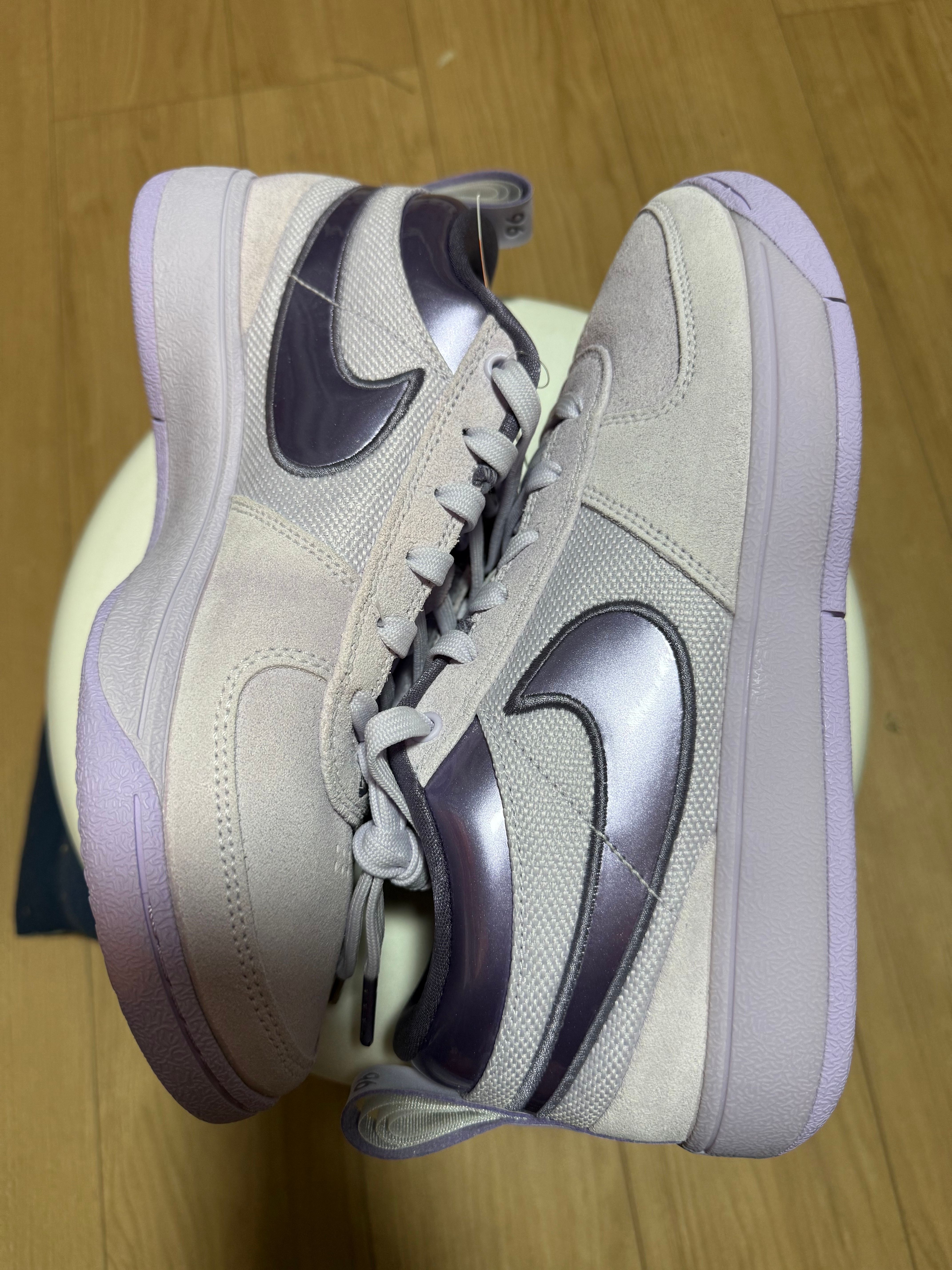 Nike Book 1 