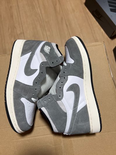 Nike GS Air Jordan 1 Retro High OG "Black and Smoke Grey"