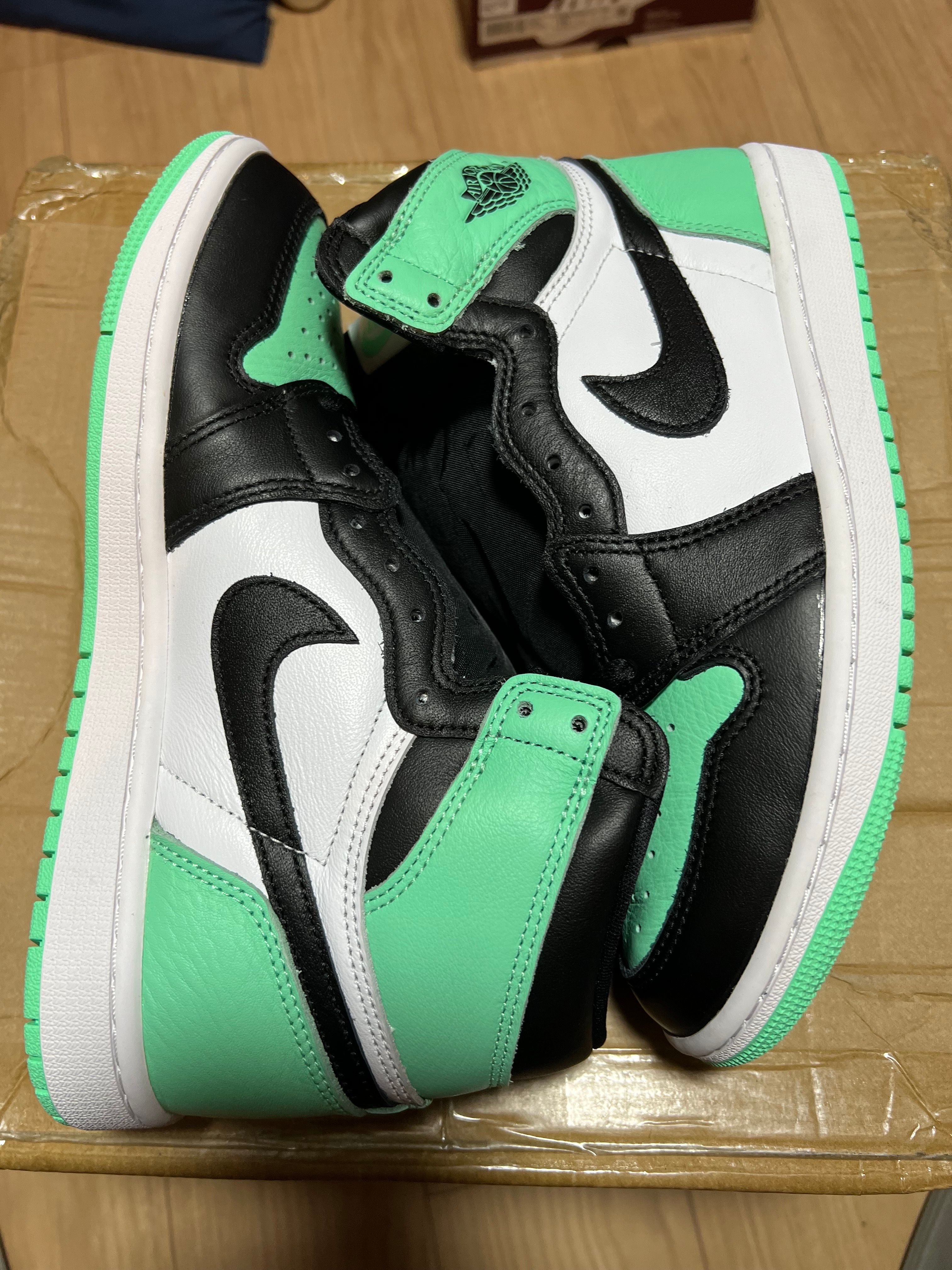 Nike Air Jordan 1 High OG "Green Glow"