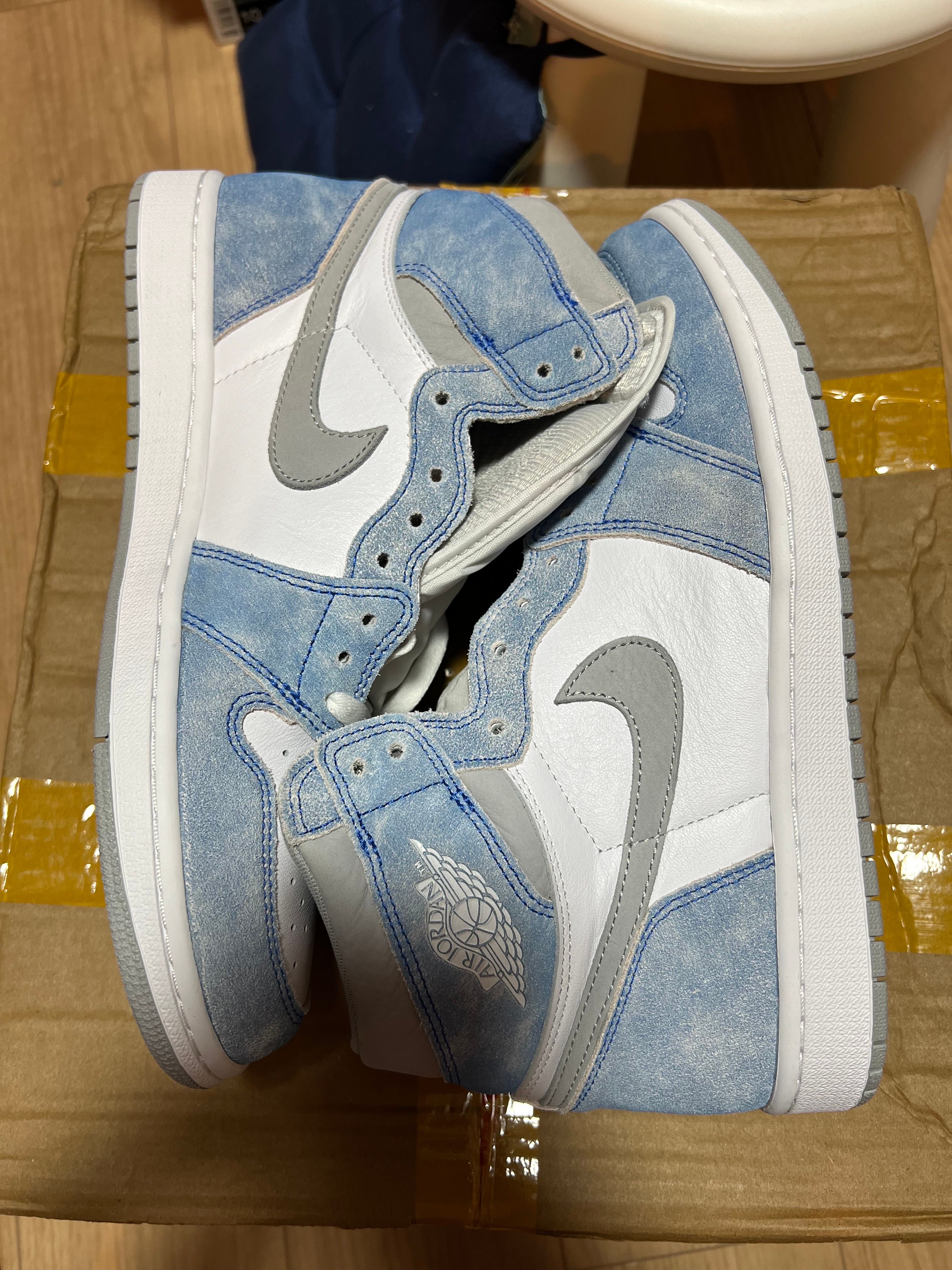 Nike Air Jordan 1 High OG "Hyper Royal"