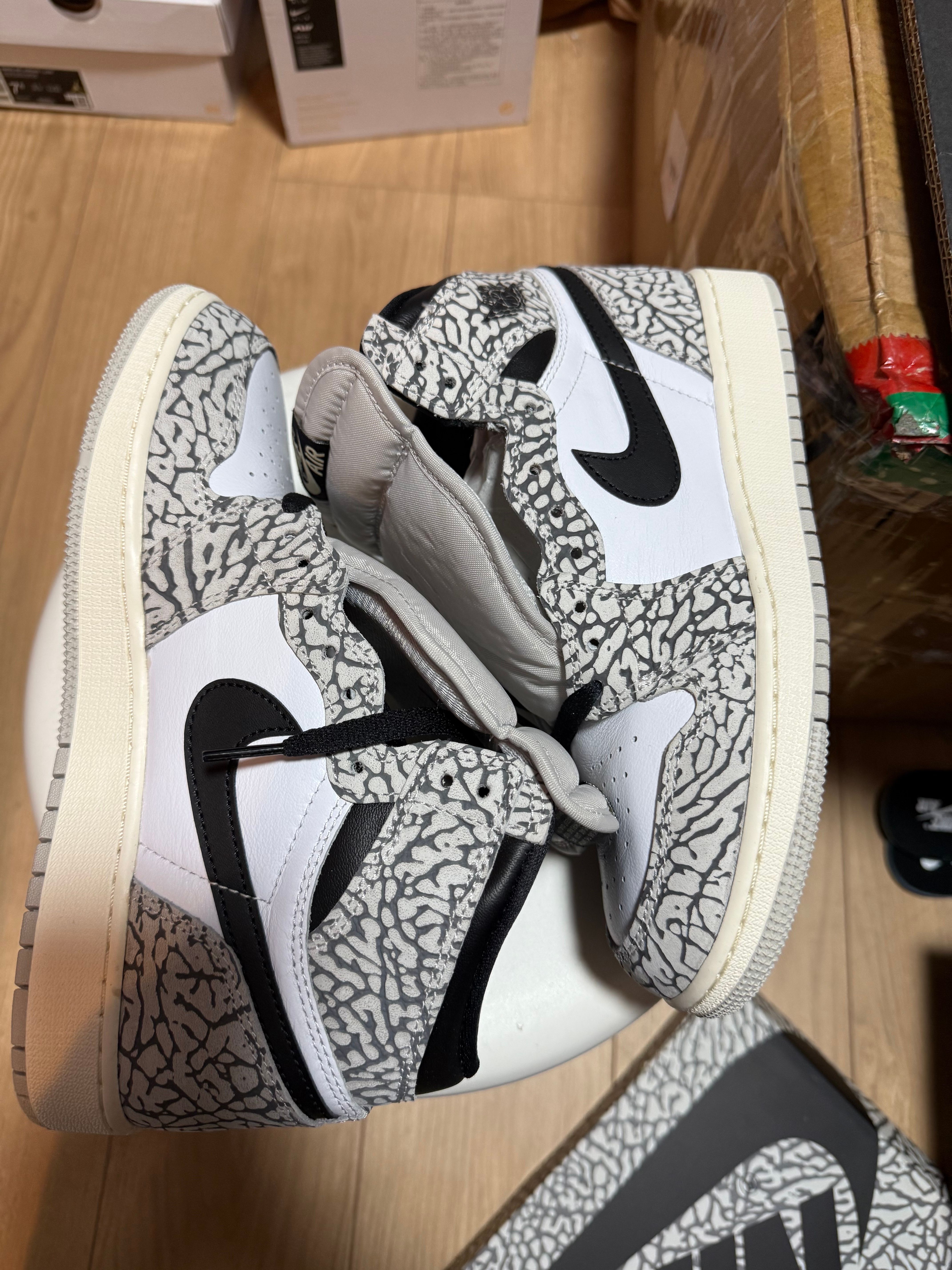 Nike GS Air Jordan 1 High OG "White Cement"