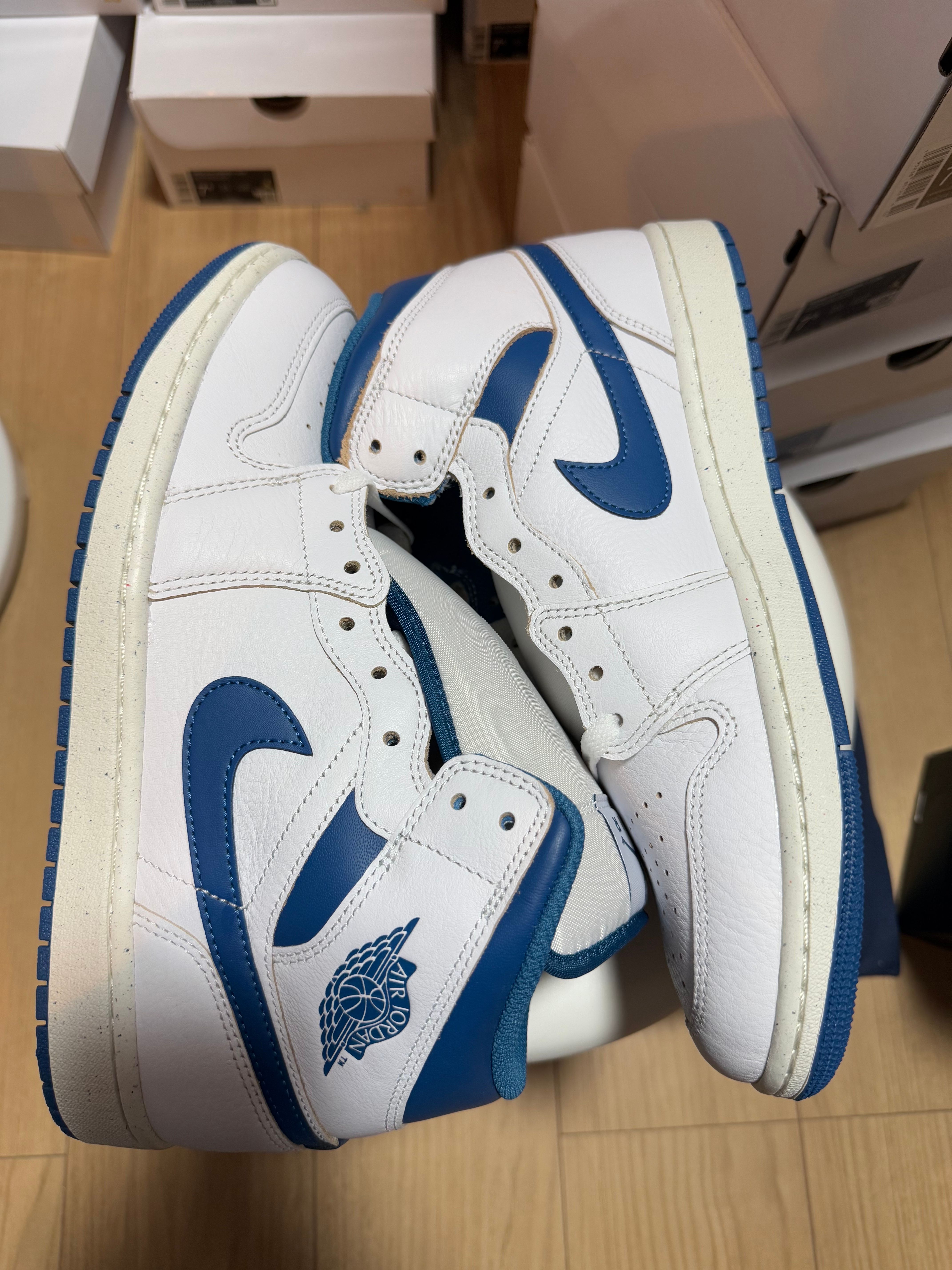 Nike Air Jordan 1 Mid SE "Industrial Blue"