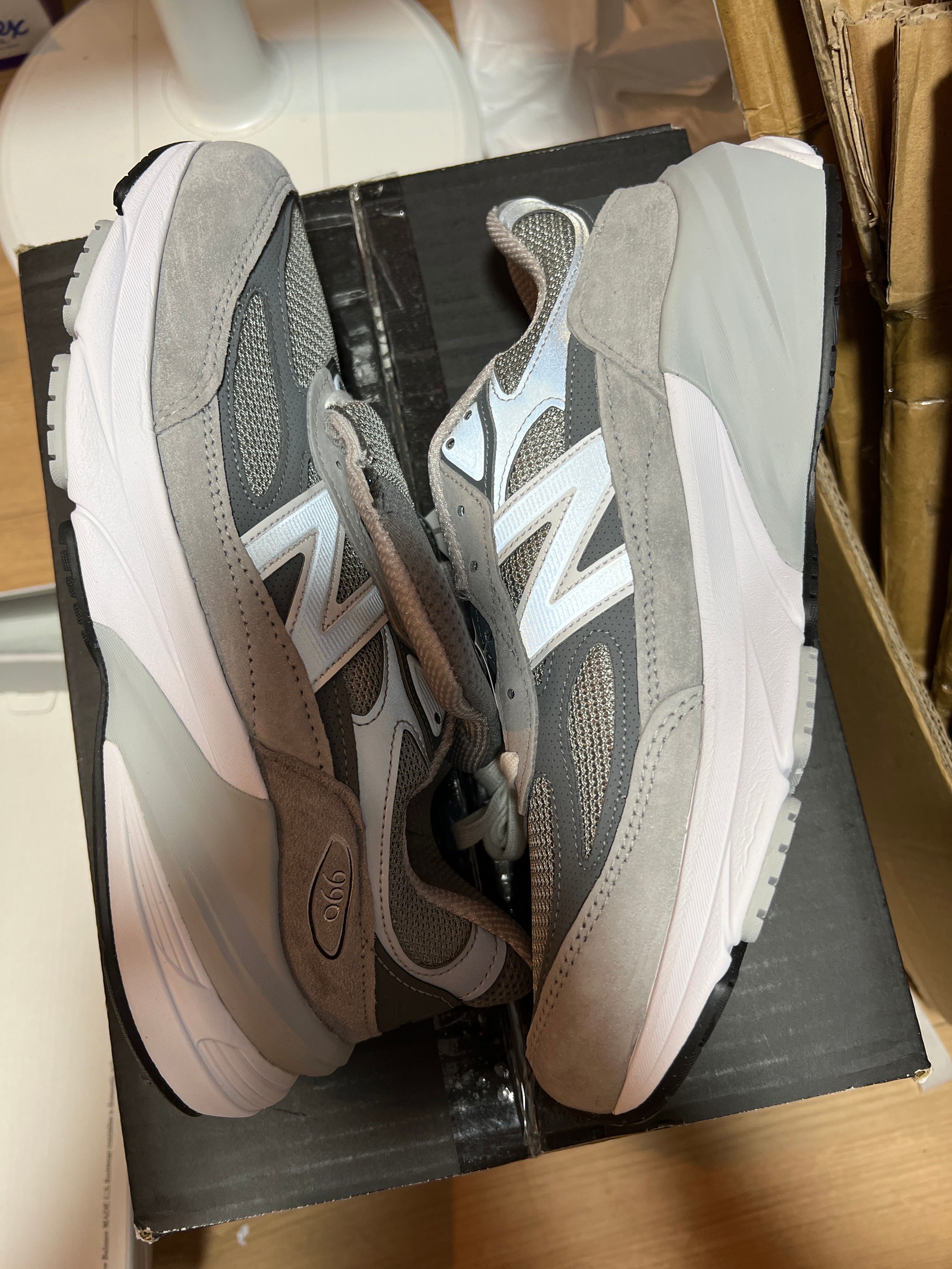 New Balance 990V6 "Gray" (Heel Logo NB)
