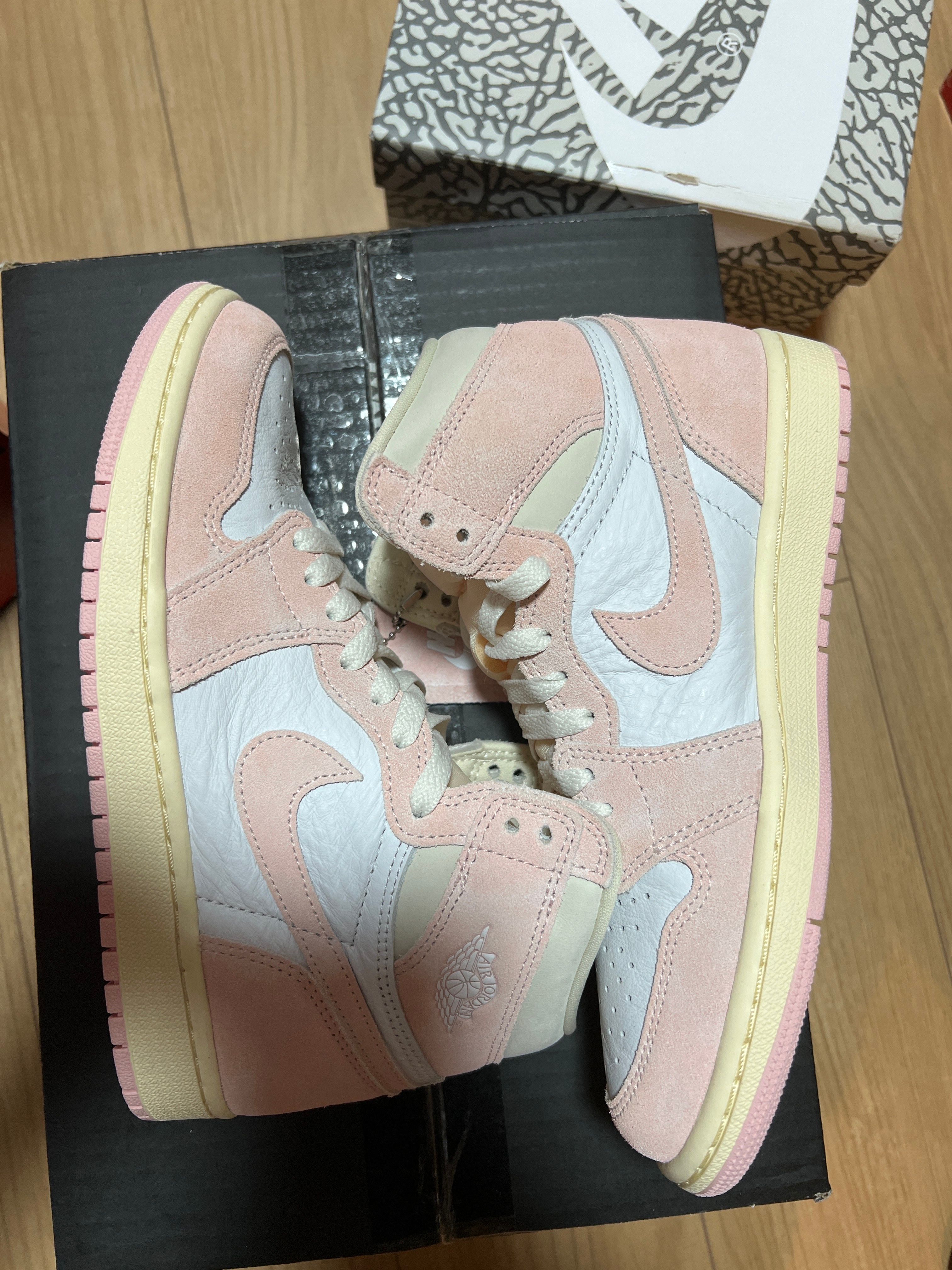Nike Women's Air Jordan 1 Retro High OG "Washed Pink"
