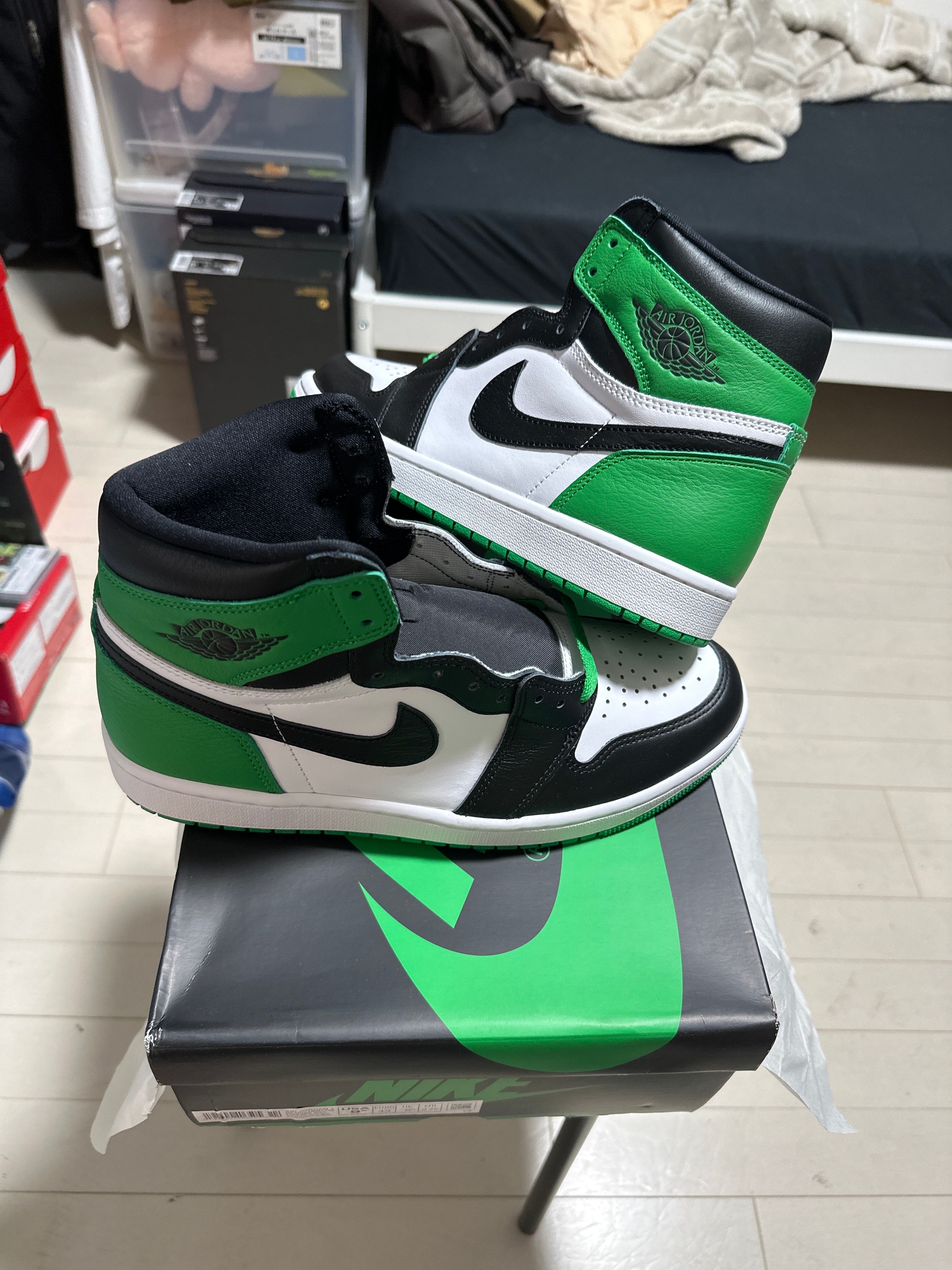 Nike Air Jordan 1 Retro High OG "Celtics/Black and Lucky Green" (2023)