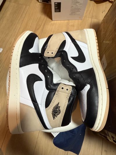 Nike Women's Air Jordan 1 Retro High OG "Latte"