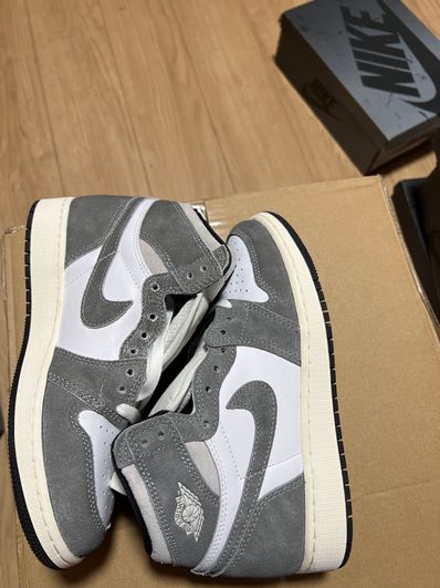 Nike GS Air Jordan 1 Retro High OG "Black and Smoke Grey"