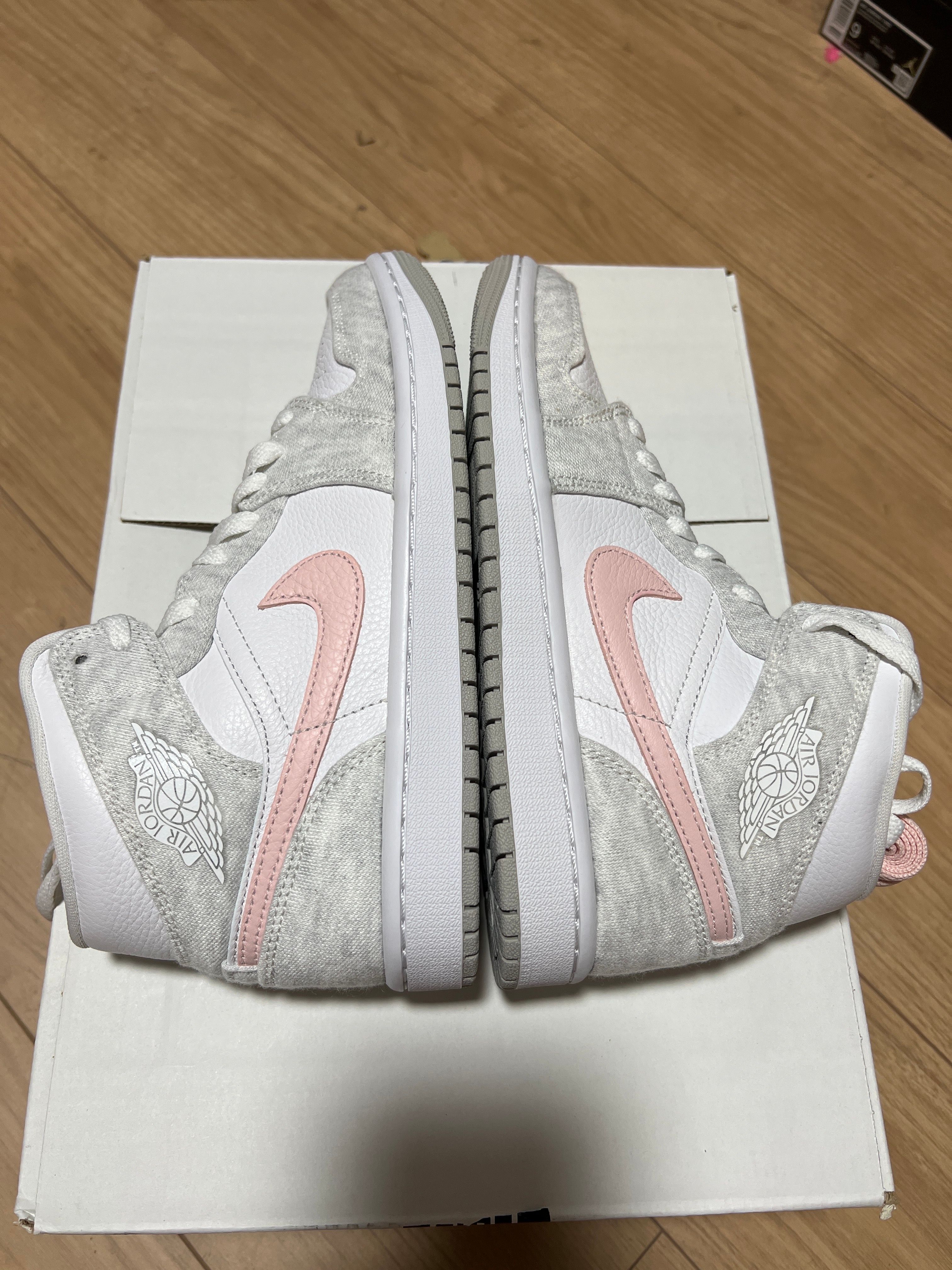 Nike Women's Air Jordan 1 Mid SE "Light Iron Ore"