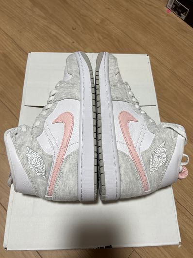 Nike Women's Air Jordan 1 Mid SE "Light Iron Ore"