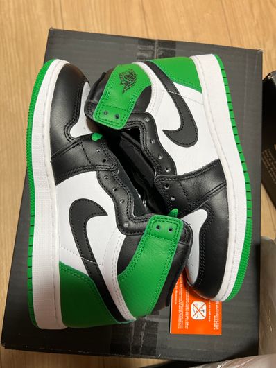 Nike GS Air Jordan 1 Retro High OG "Celtics/Black and Lucky Green" (2023)