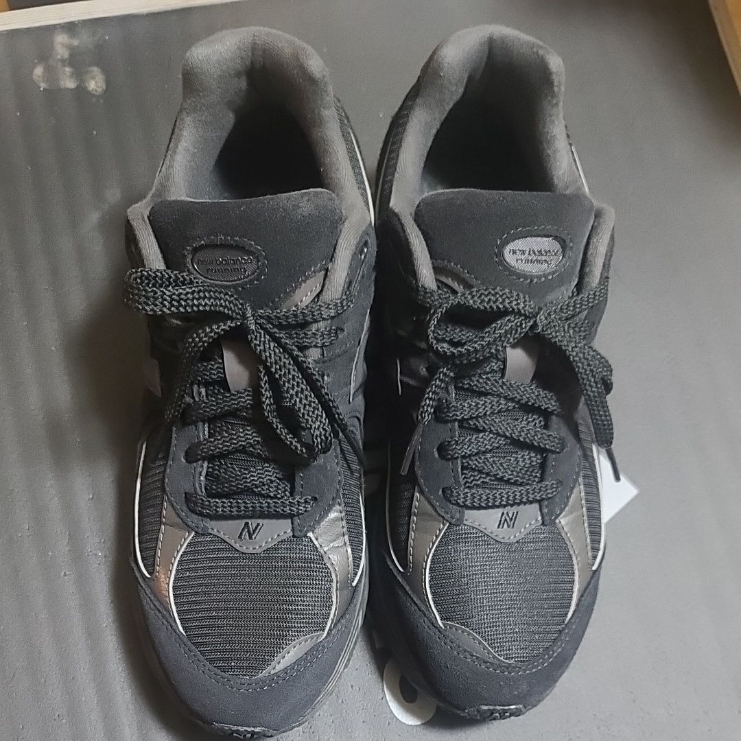 New Balance 2002R "Triple Black"