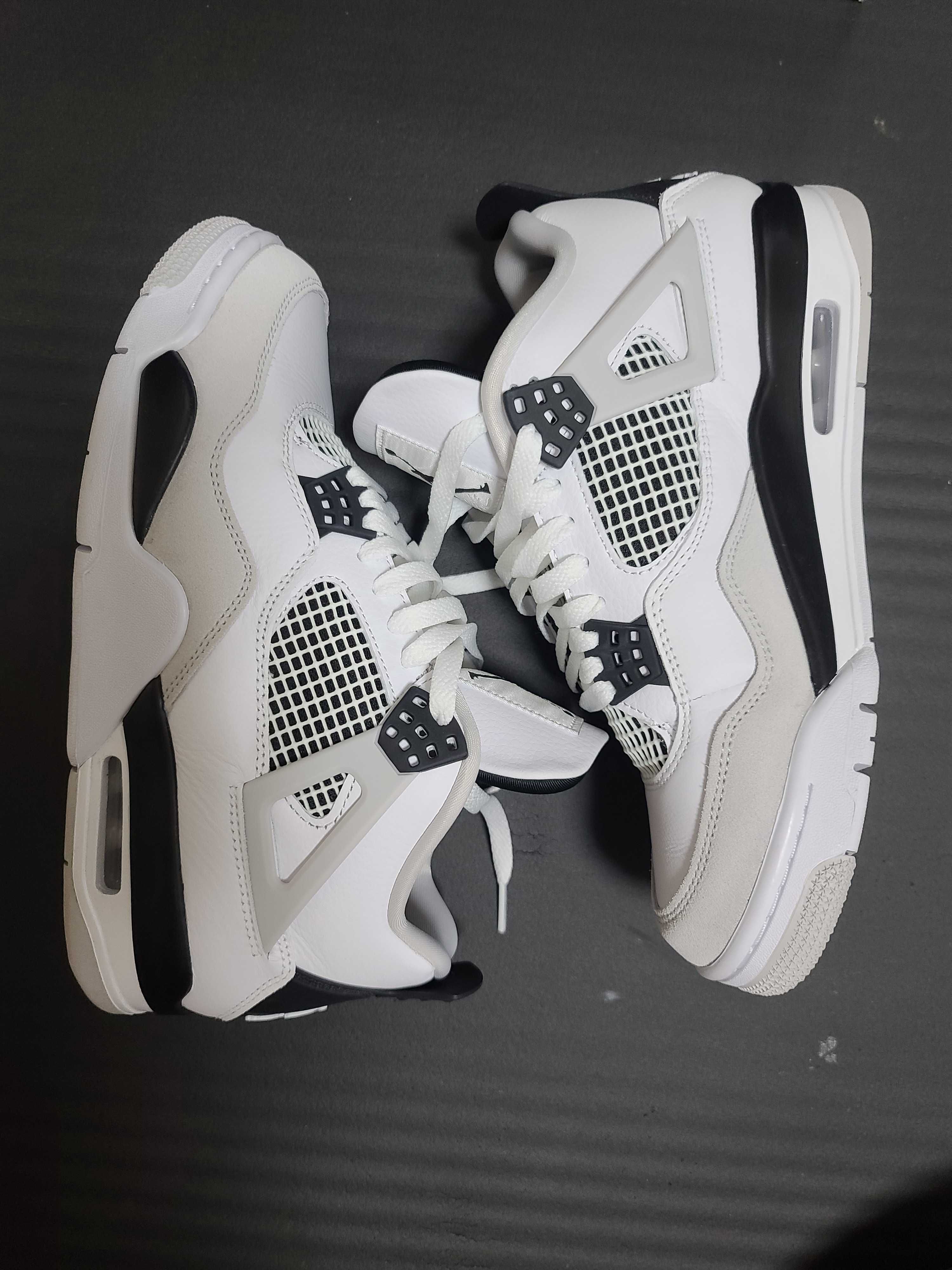 Nike Air Jordan 4 "Military Black"