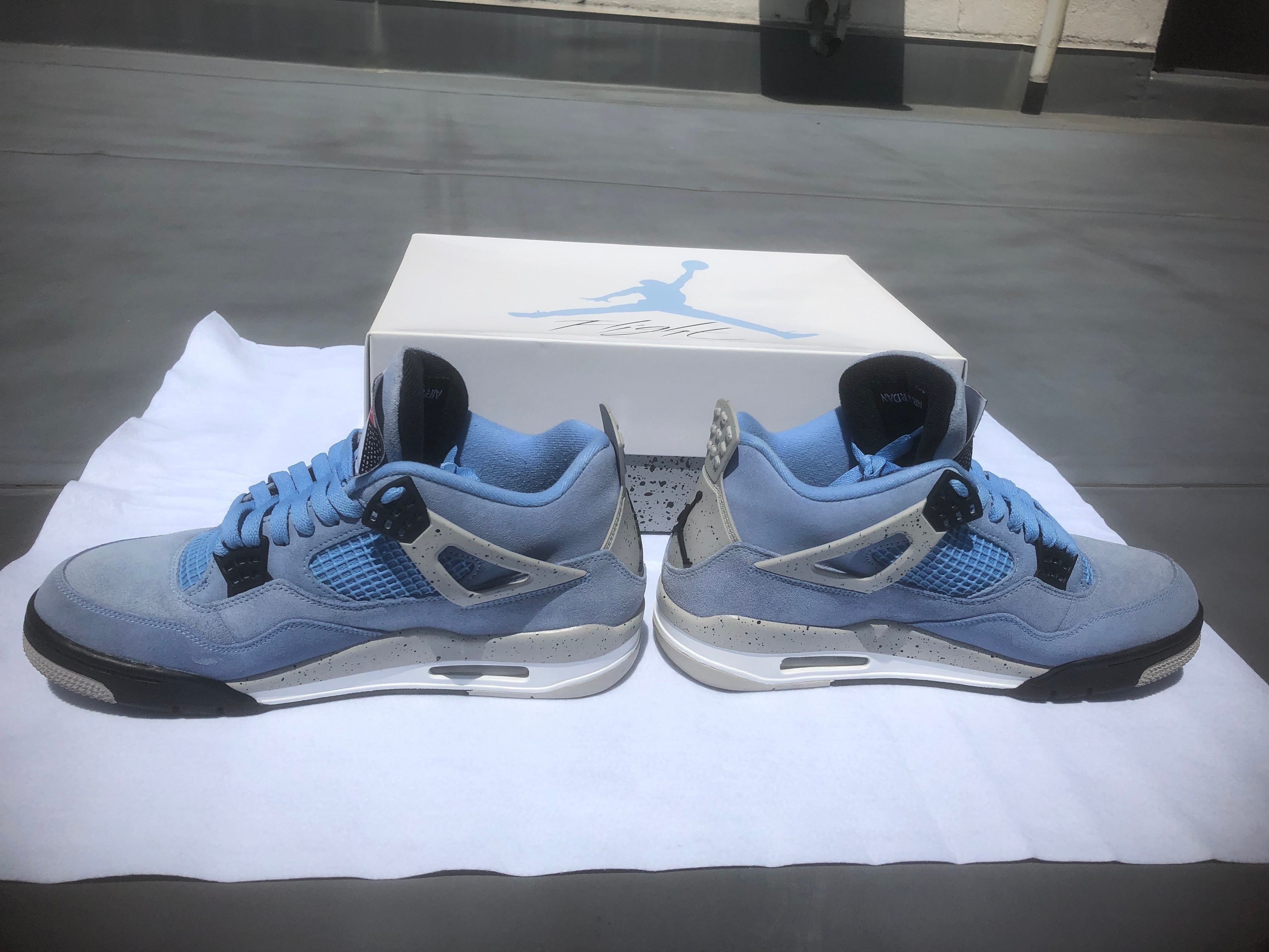 Nike Air Jordan 4 "University Blue"