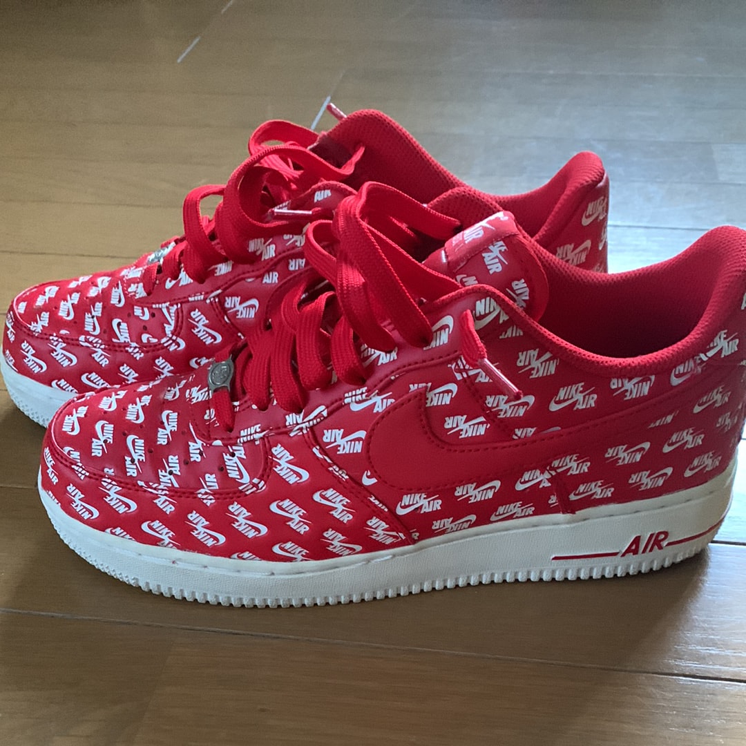 ナイキ エアフォース ロー "オール オーバー ロゴ レッド"