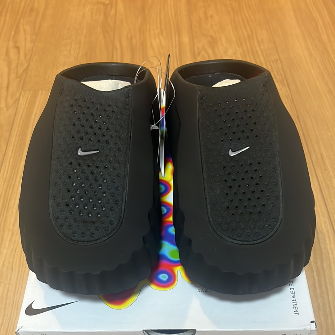 Nike Mind 001 Mules "Black/Hyper Crimson"