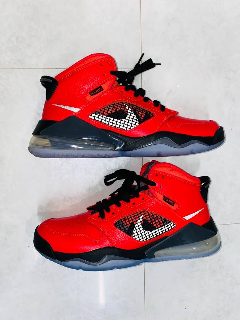 Paris Saint-Germain (PSG) × Nike Jordan Mars 270 "Infrared 23/Reflect Silver-Black"