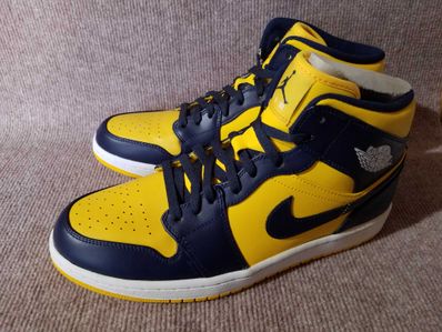 Nike Air Jordan 1 Mid "Michigan"